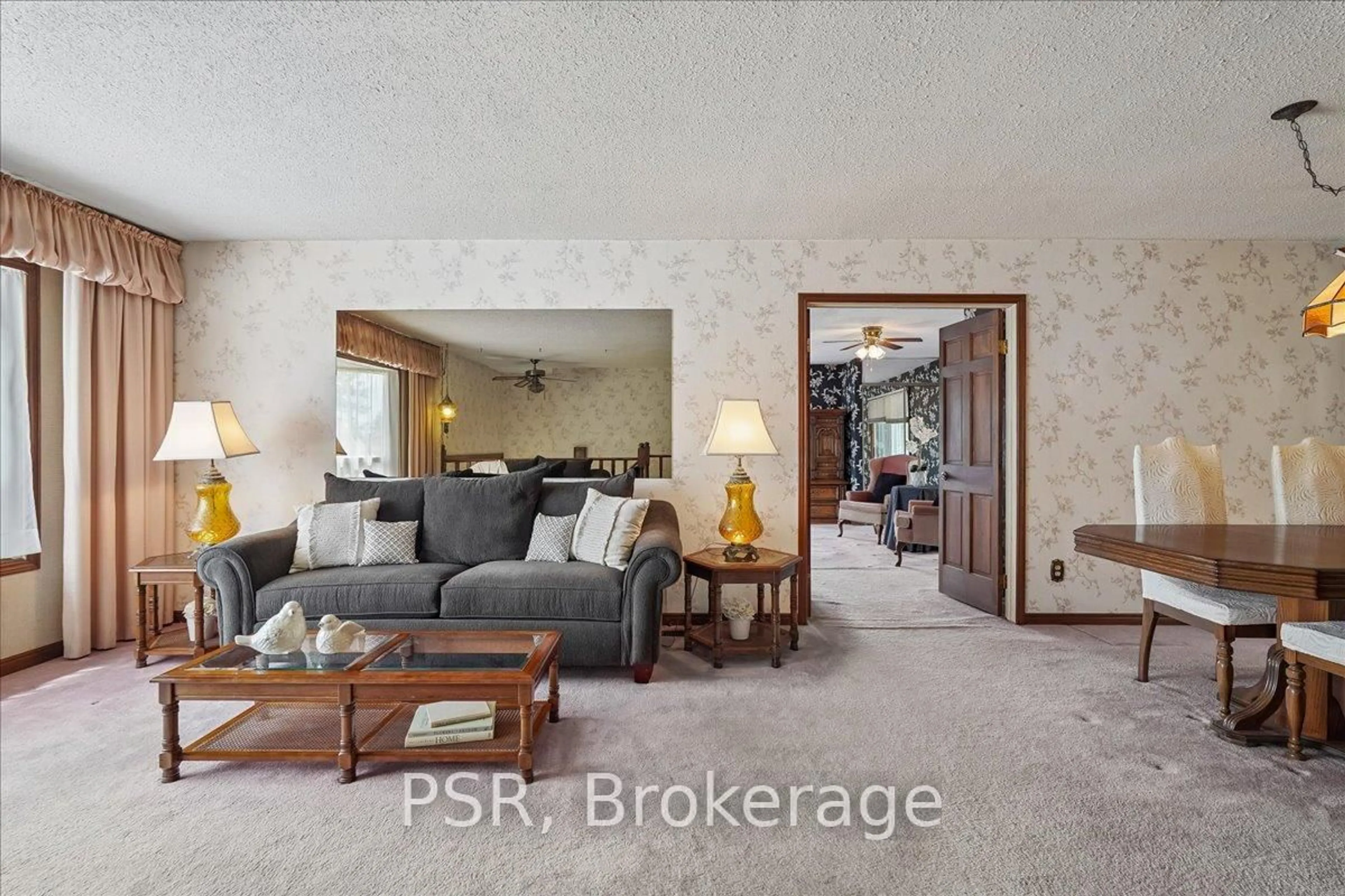 Unknown for 2204 Cartier Cres, Burlington Ontario L7P 2Z5