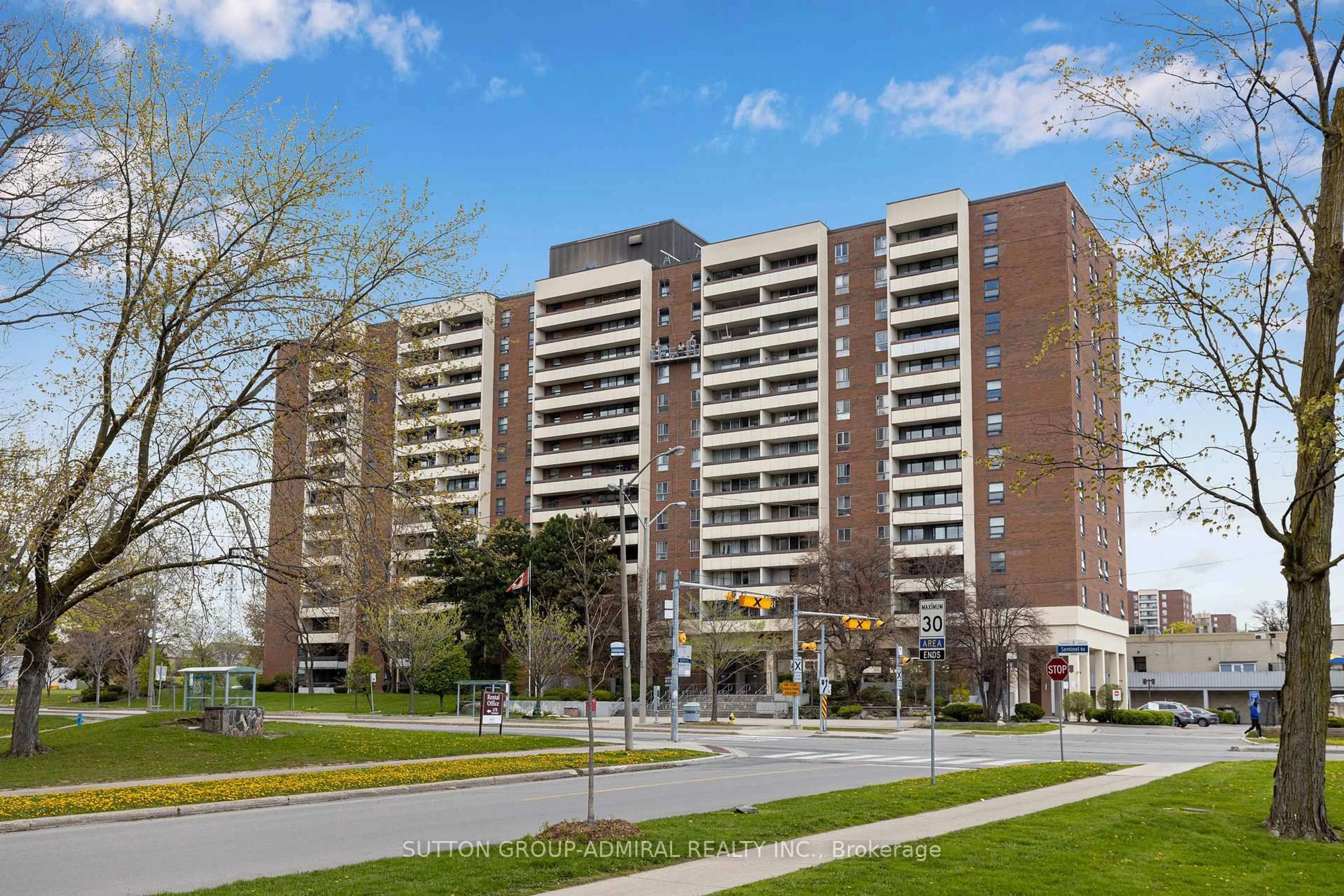 Patio, street for 455 Sentinel Rd #1309, Toronto Ontario M3J 1V5