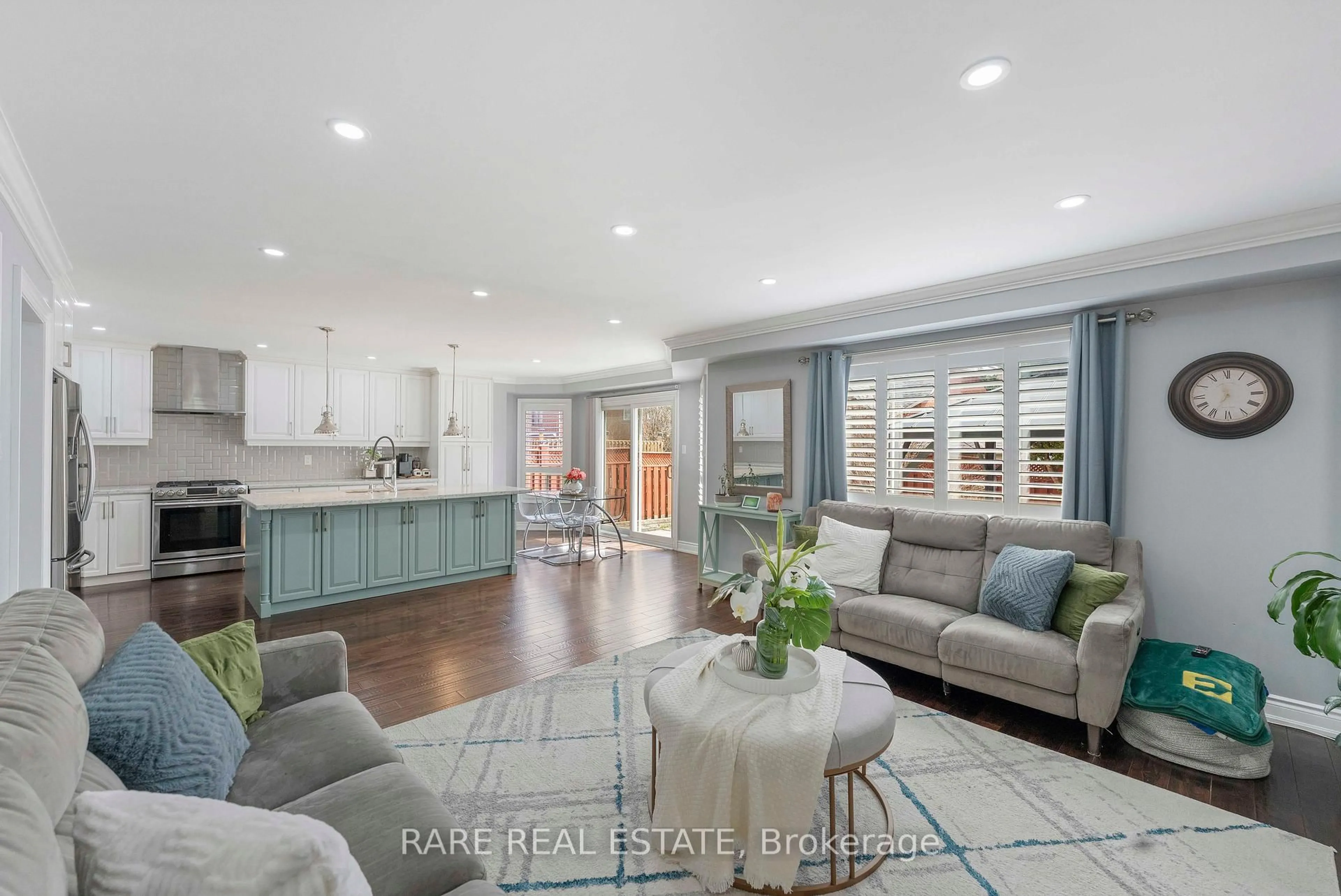 Open concept kitchen, unknown for 33 SOUTHBEND Dr, Brampton Ontario L7A 1K5