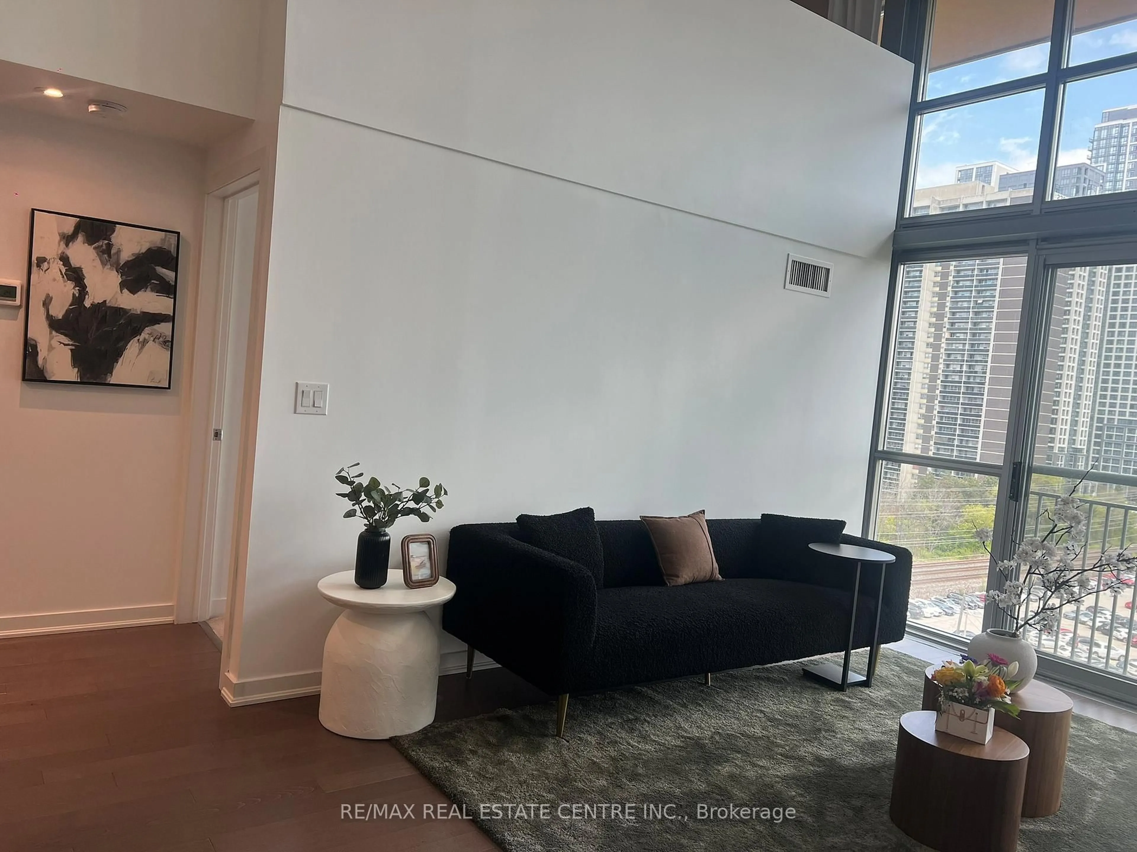 A pic of a room for 2 Fieldway Rd #803, Toronto Ontario M8Z 3L2