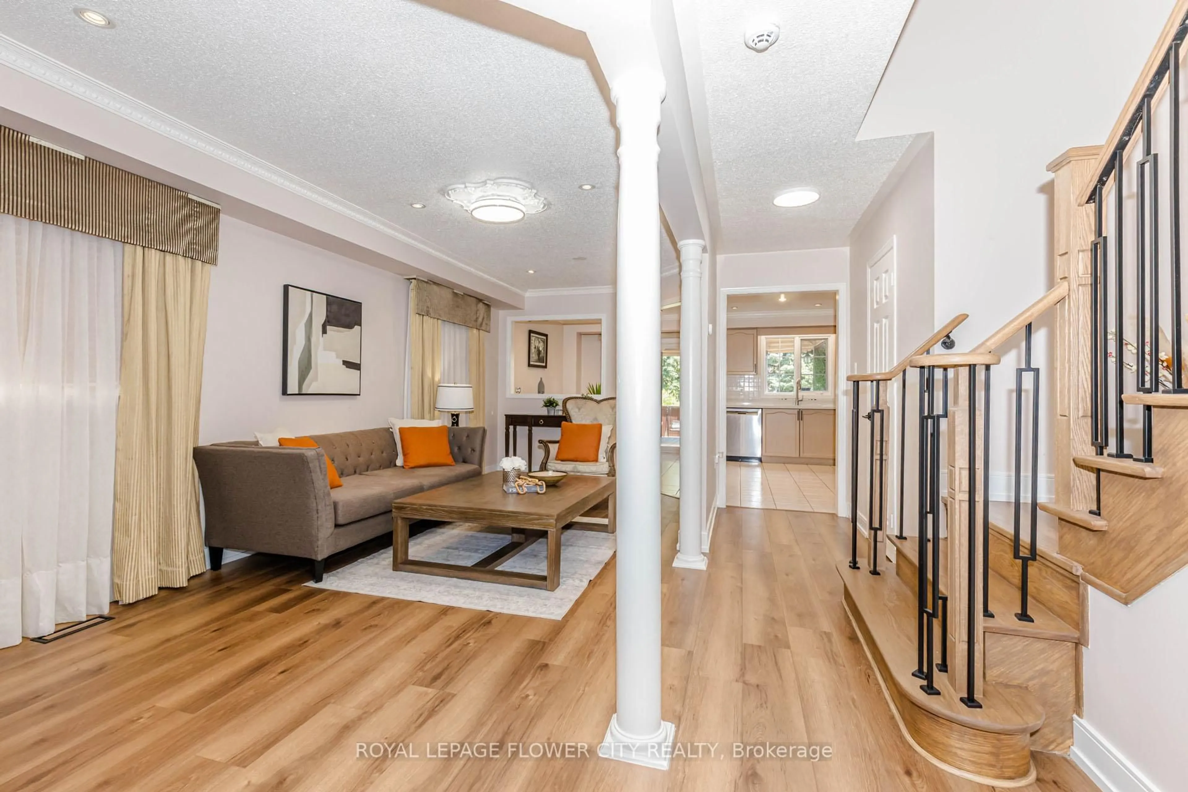 Indoor foyer for 119 Morningmist St, Brampton Ontario L6R 2A9