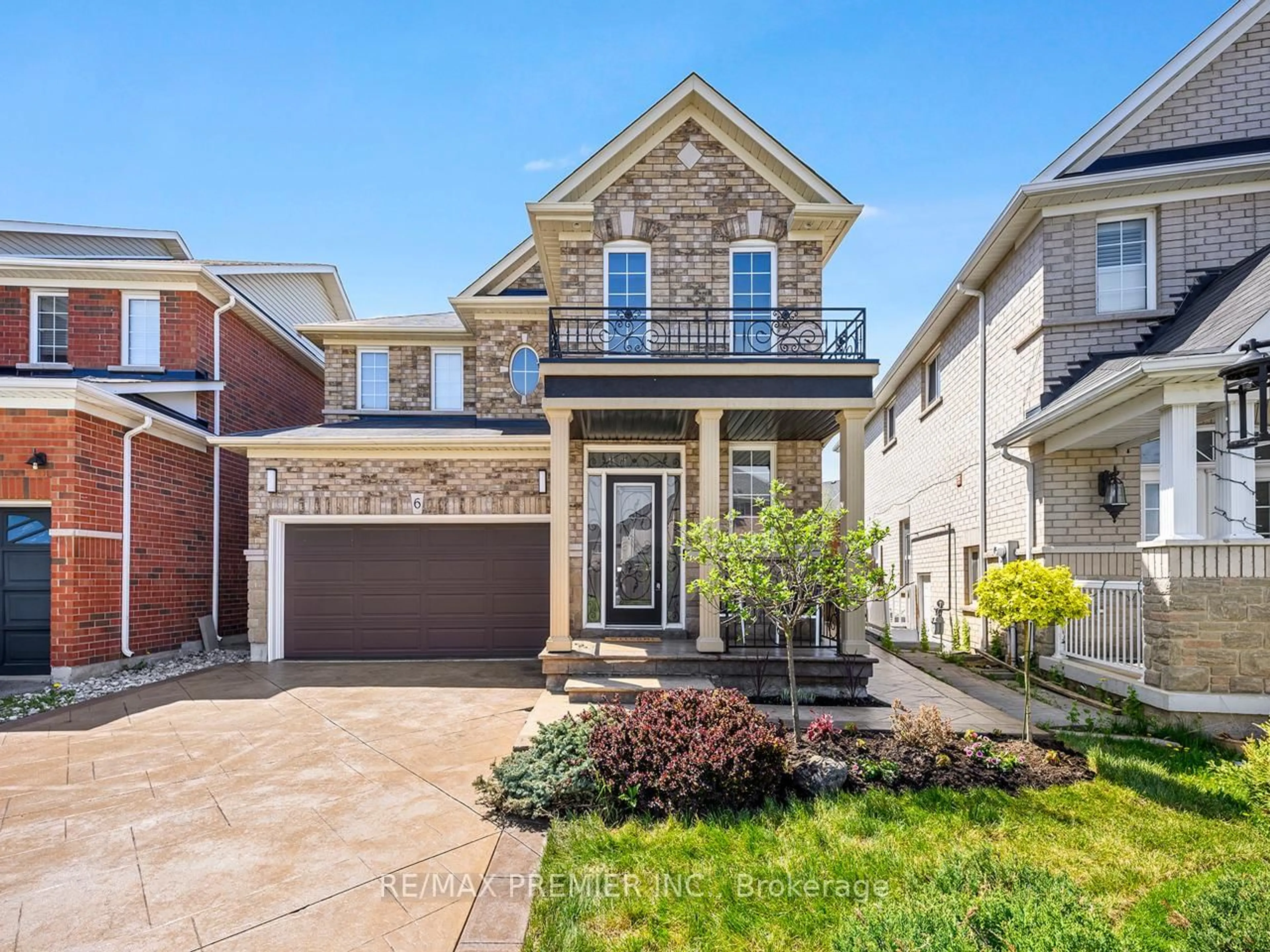 Home with brick exterior material, street for 6 Lockburn Cres, Brampton Ontario L7A 3W7