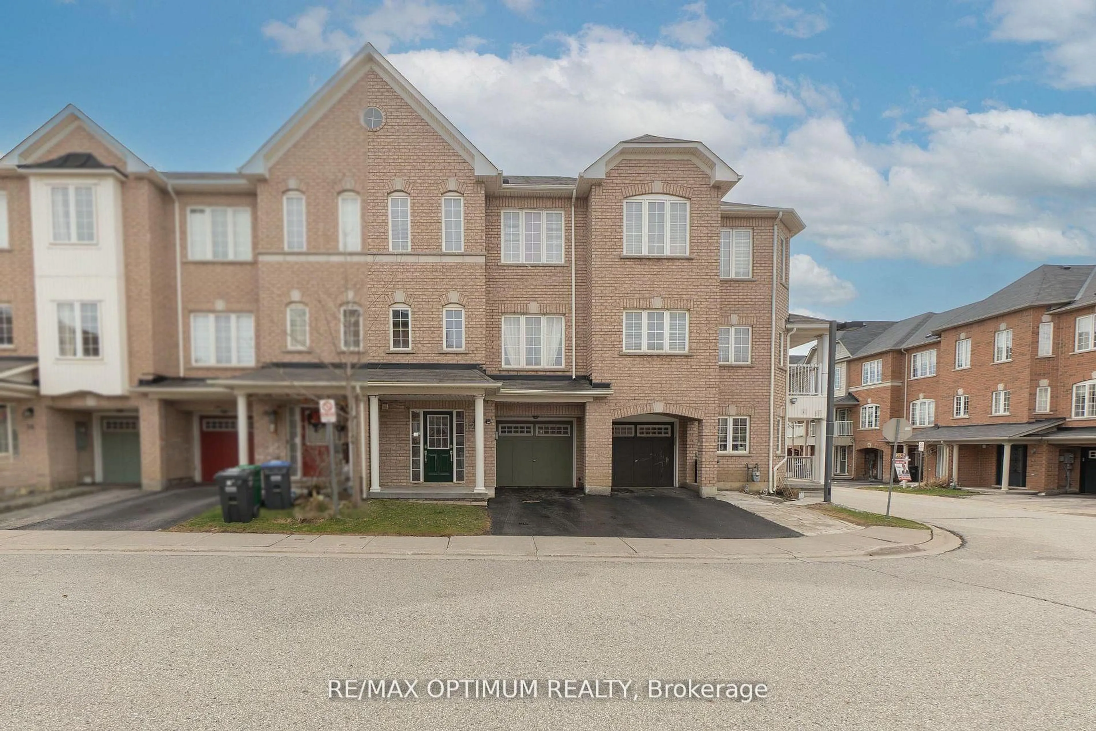 A pic from outside/outdoor area/front of a property/back of a property/a pic from drone, street for 12 Gatlin St, Brampton Ontario L6Y 0R6
