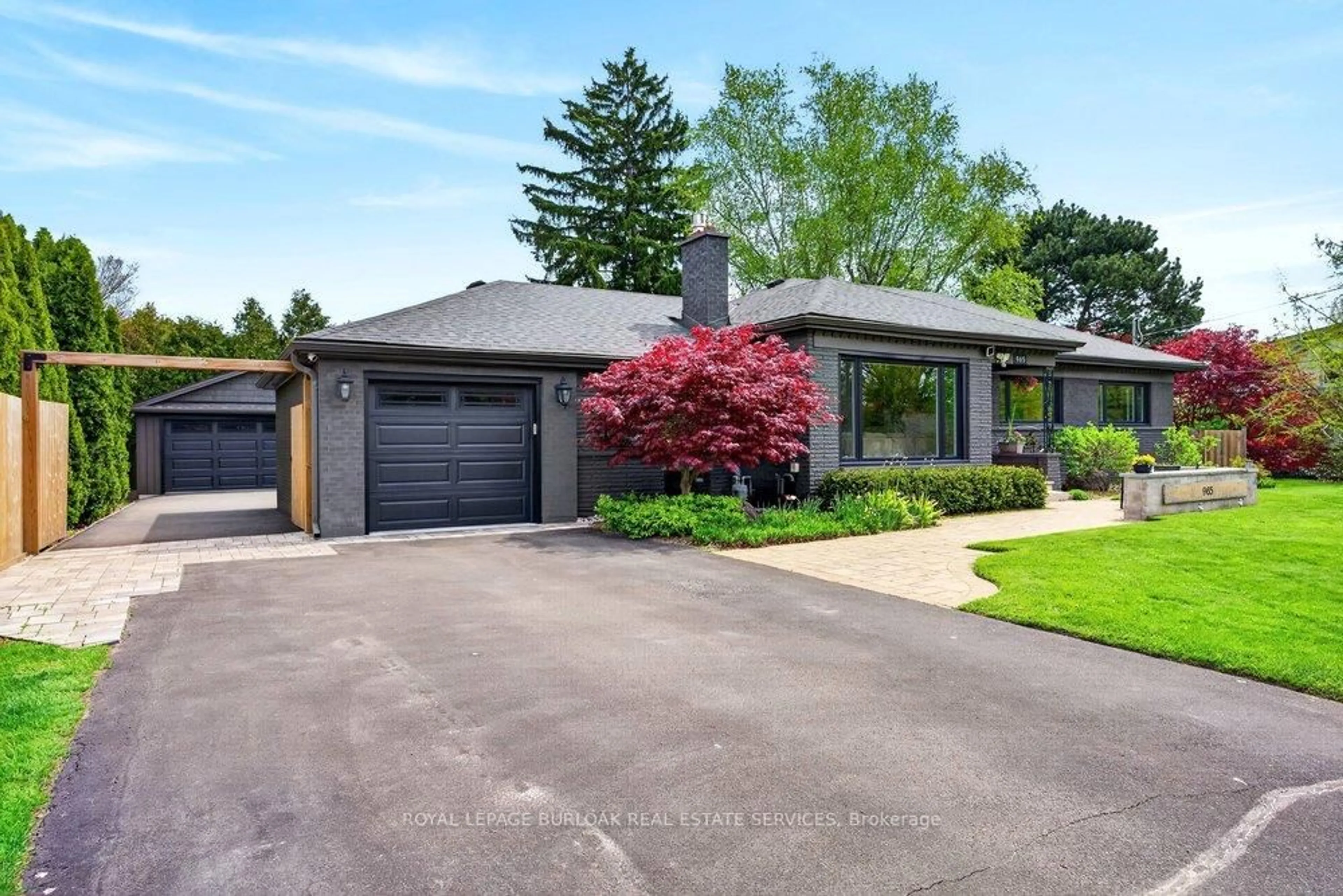 Home with brick exterior material, street for 965 Filmandale Rd, Burlington Ontario L7T 2Z2