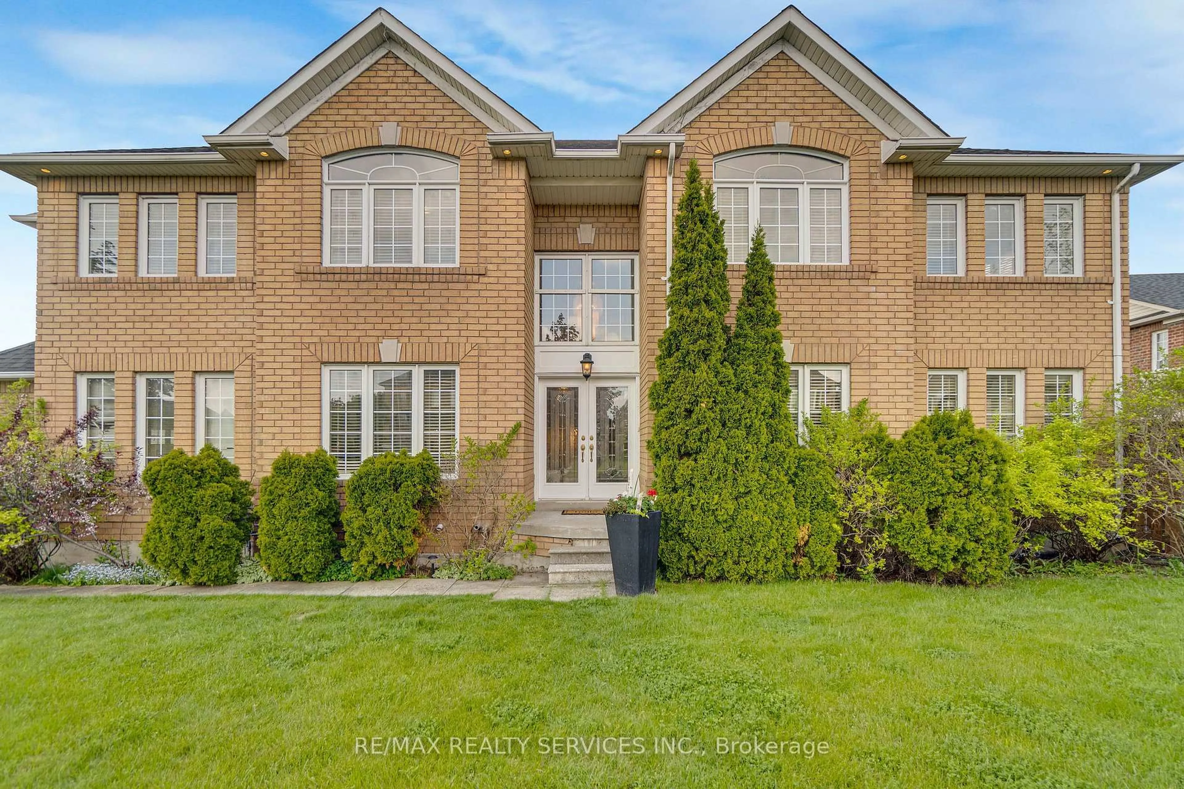 Home with brick exterior material, street for 7419 Black Walnut Tr, Mississauga Ontario L5N 8A4
