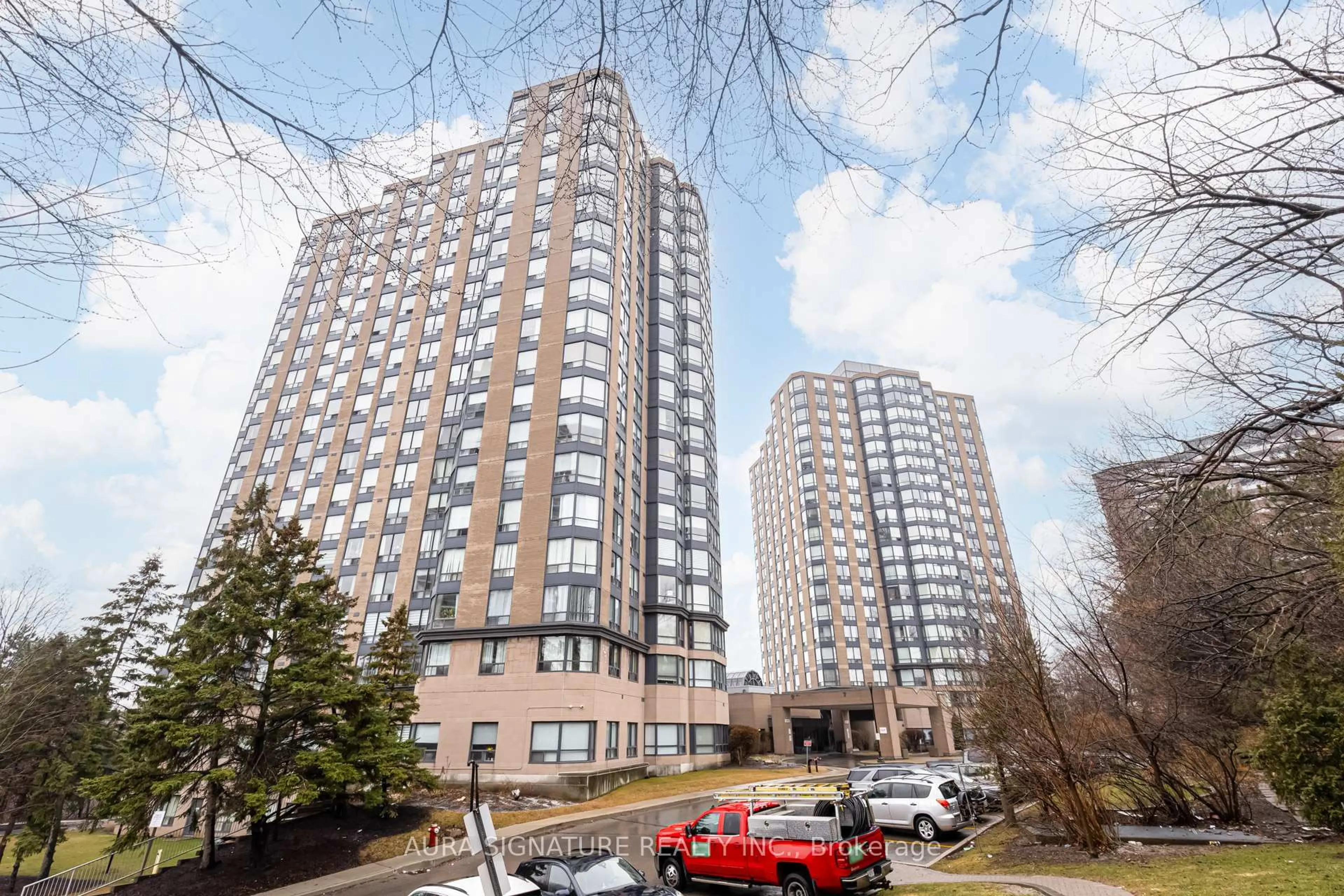 Patio, unknown for 3 Hickory Tree Dr #1010, Toronto Ontario M9N 3W5