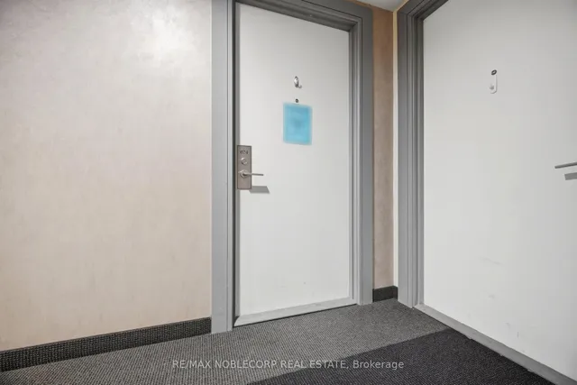 15 James Finlay Way #624, Toronto 5