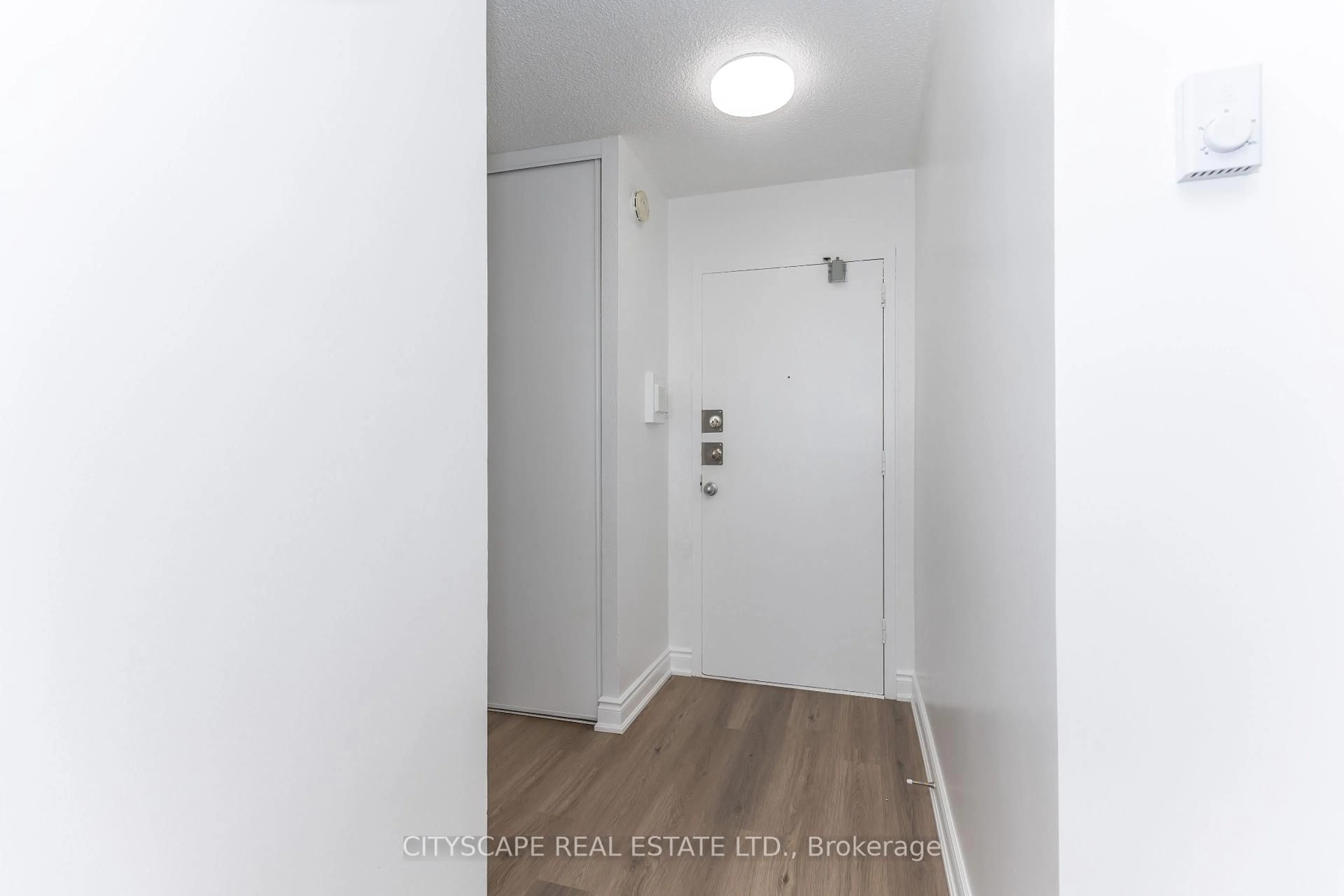 Unknown for 940 Caledonia Rd #1005, Toronto Ontario M6B 3Y4