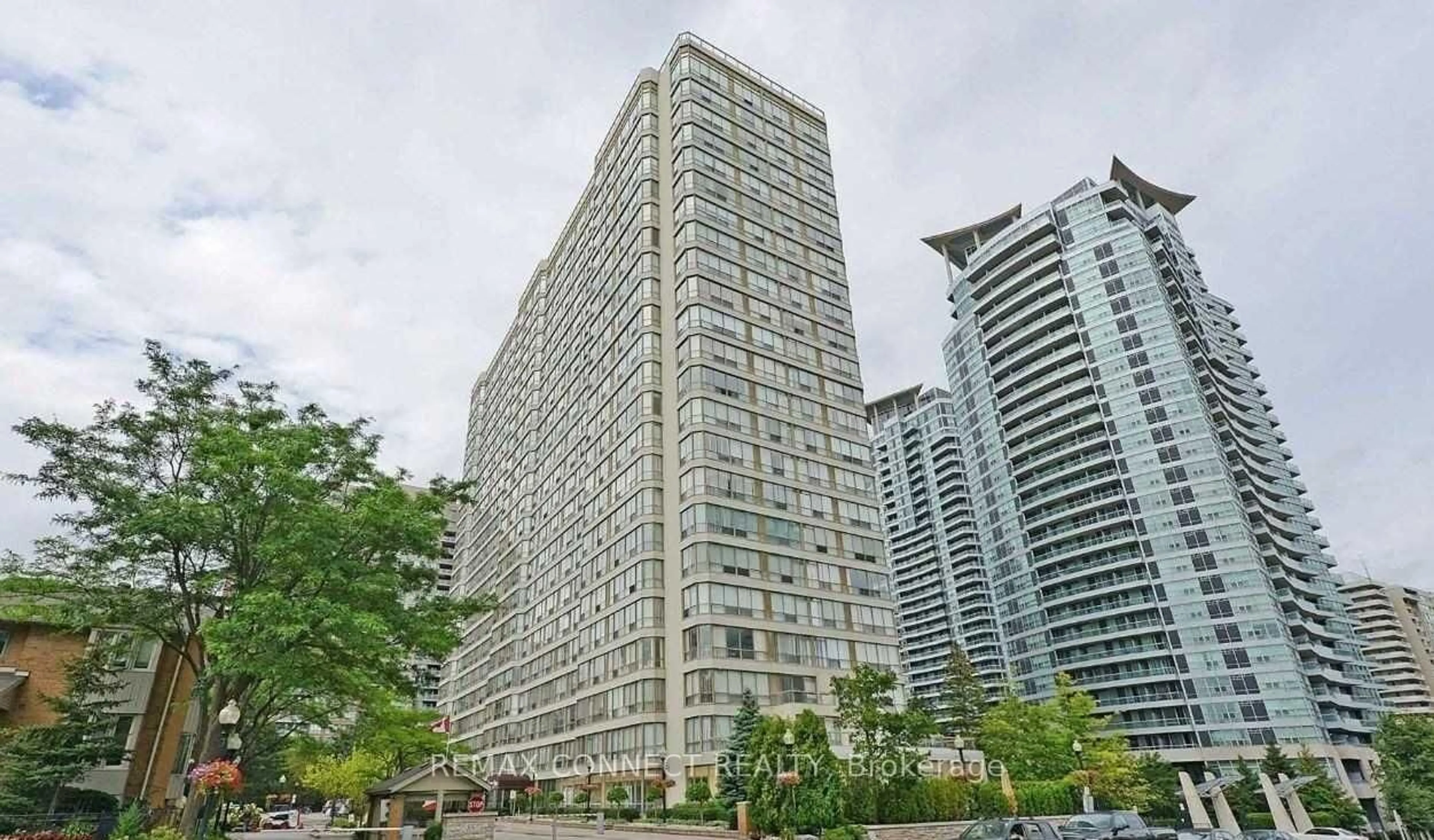 Patio, unknown for 55 Elm Dr #1908, Mississauga Ontario L5B 3Z3