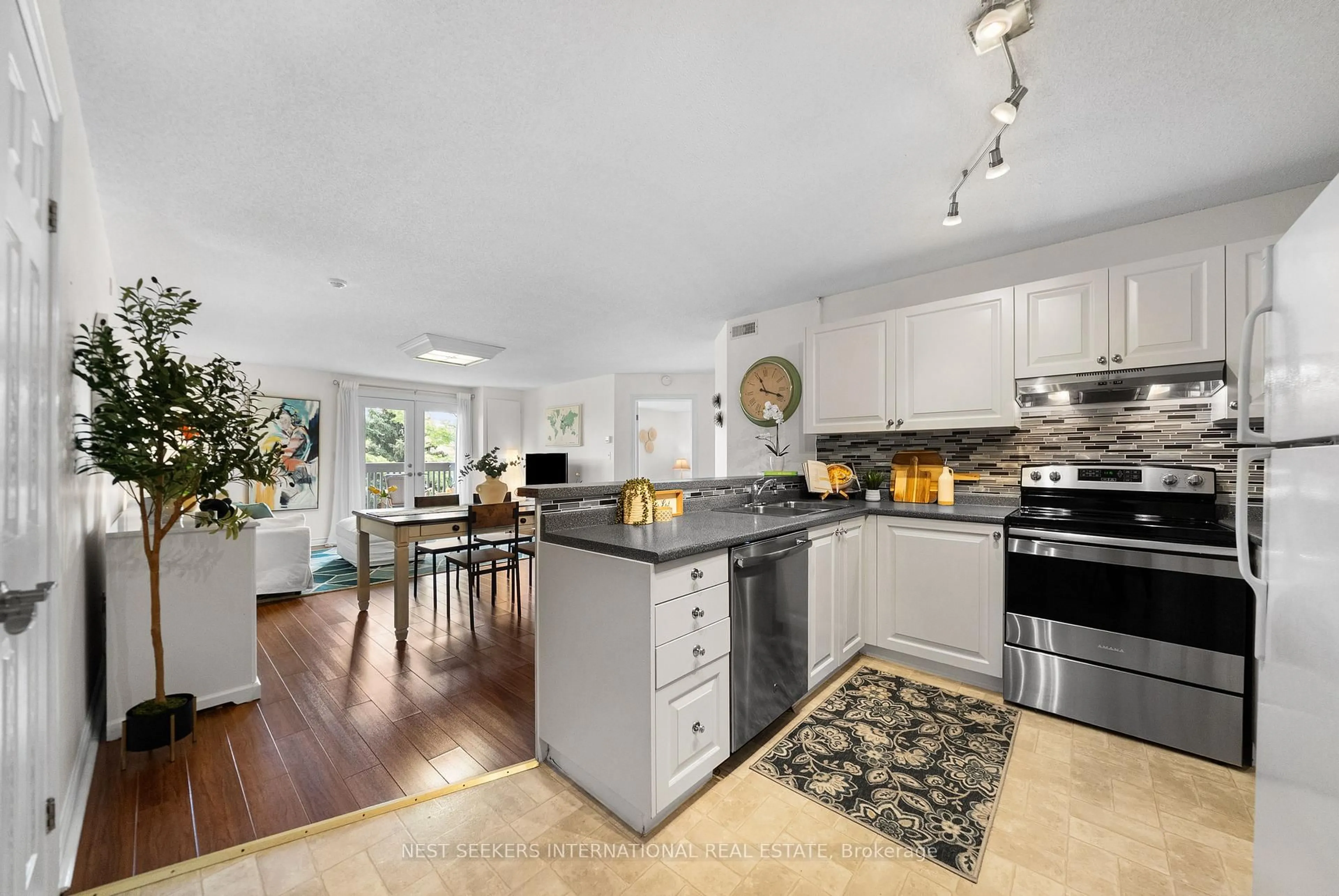 Open concept kitchen, ceramic/tile floor for 2020 Cleaver Ave #301, Burlington Ontario L7M 4C2