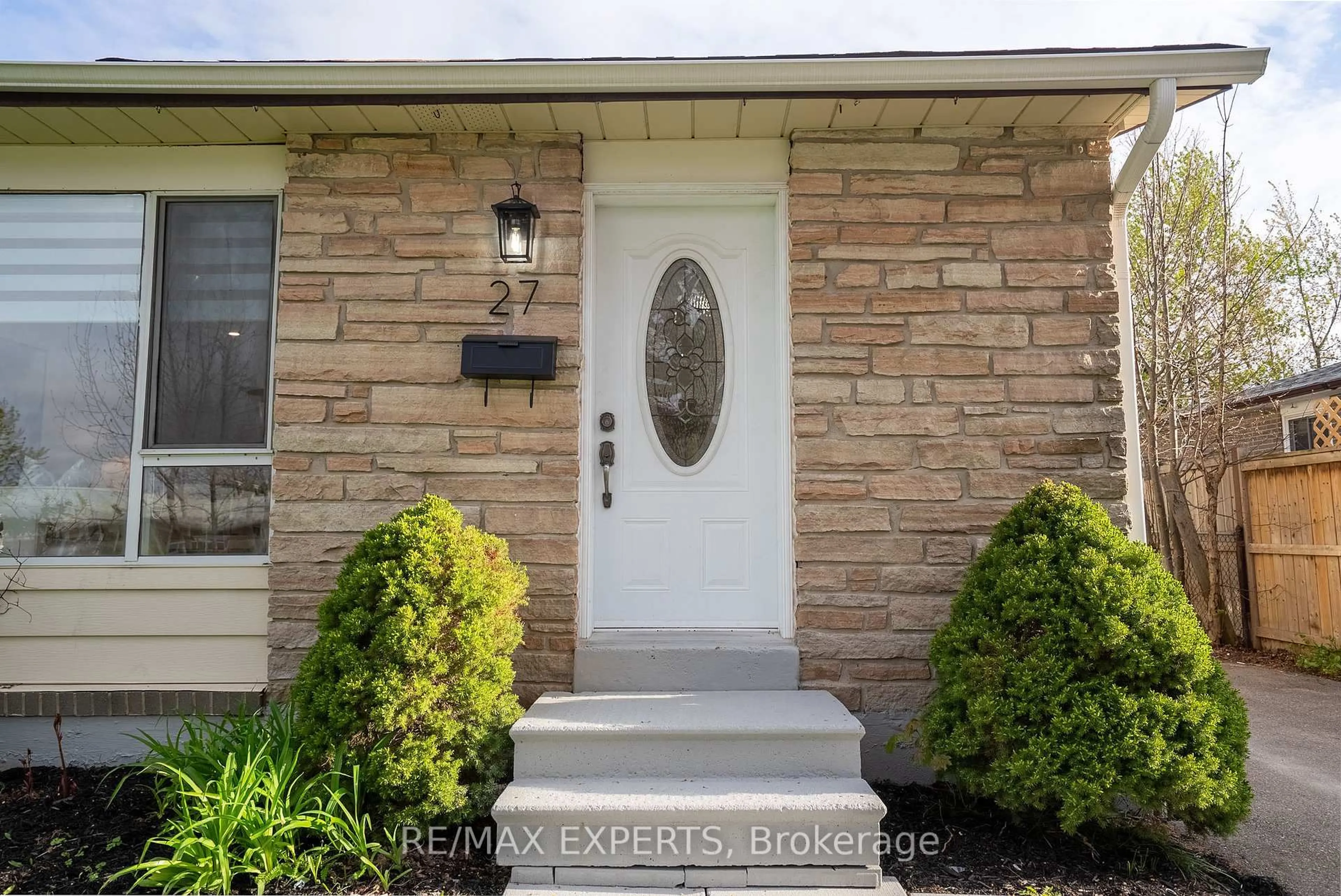 Unknown for 27 Fallingdale Cres, Brampton Ontario L6T 3J5