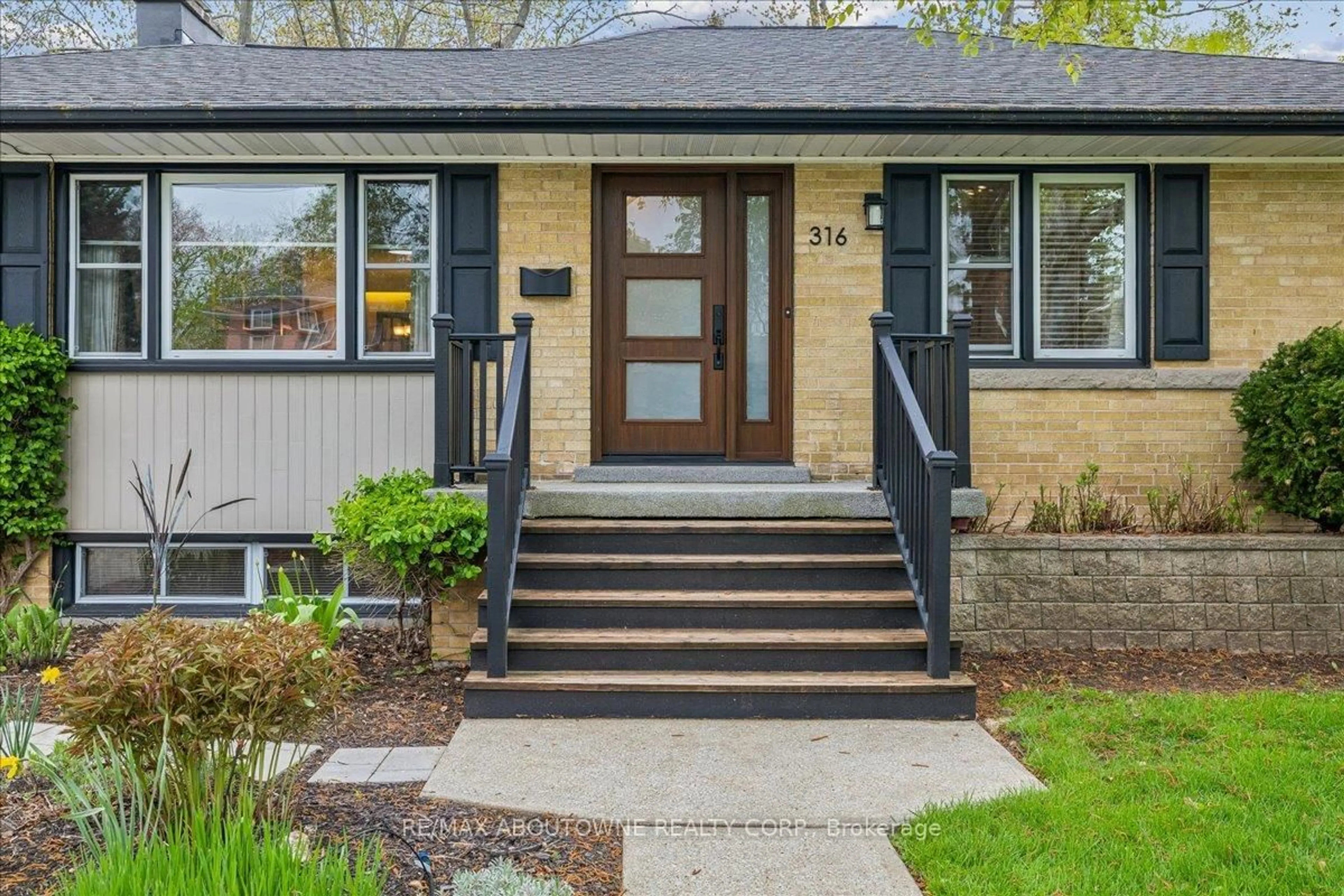 Home with brick exterior material, street for 316 River Side Dr, Oakville Ontario L6K 3N4