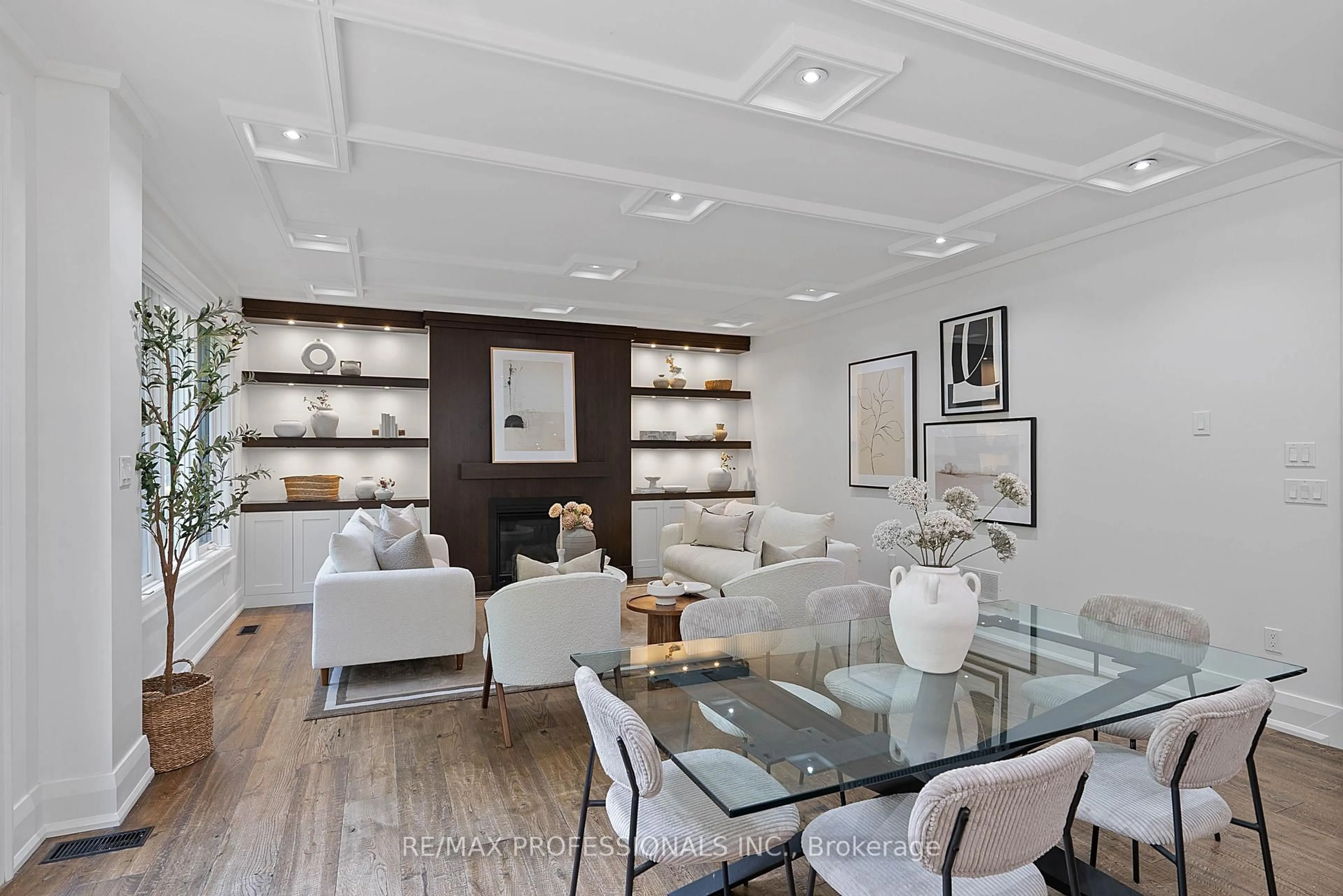 Living room with furniture, unknown for 146 Thompson Ave, Toronto Ontario M8Z 3V2