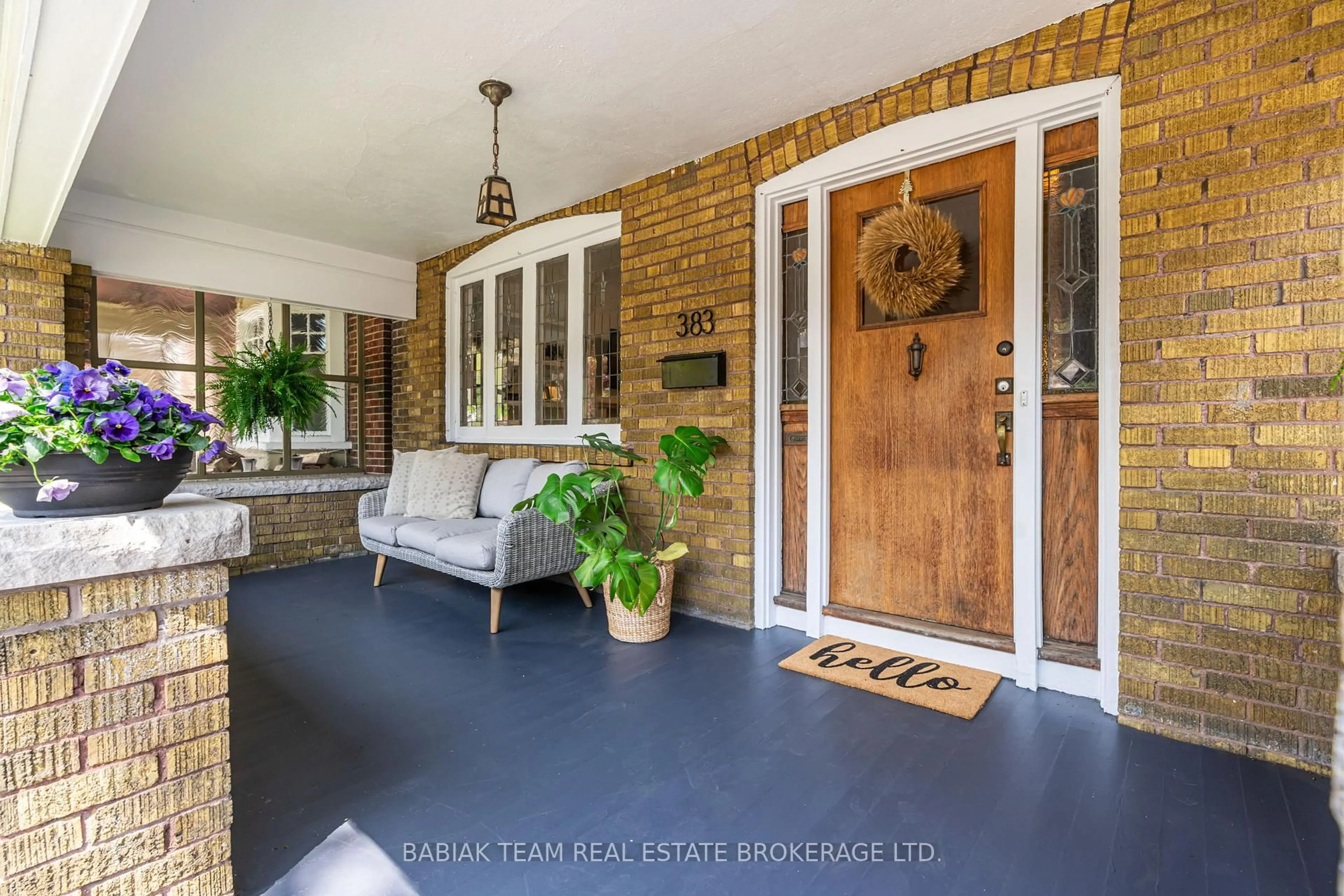 Indoor entryway for 383 Armadale Ave, Toronto Ontario M6S 3X7