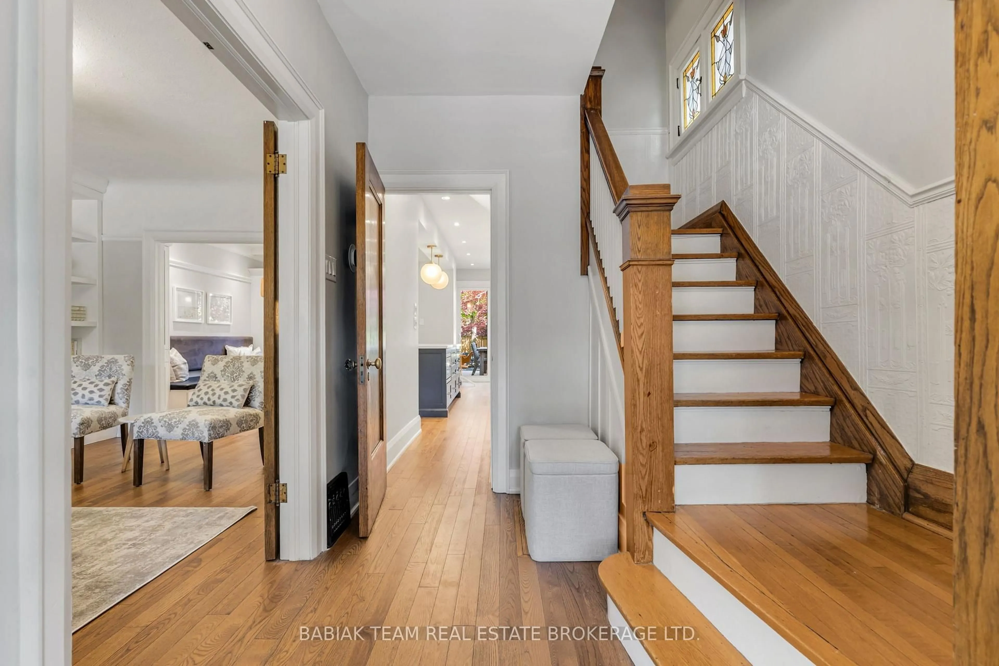Indoor entryway for 383 Armadale Ave, Toronto Ontario M6S 3X7