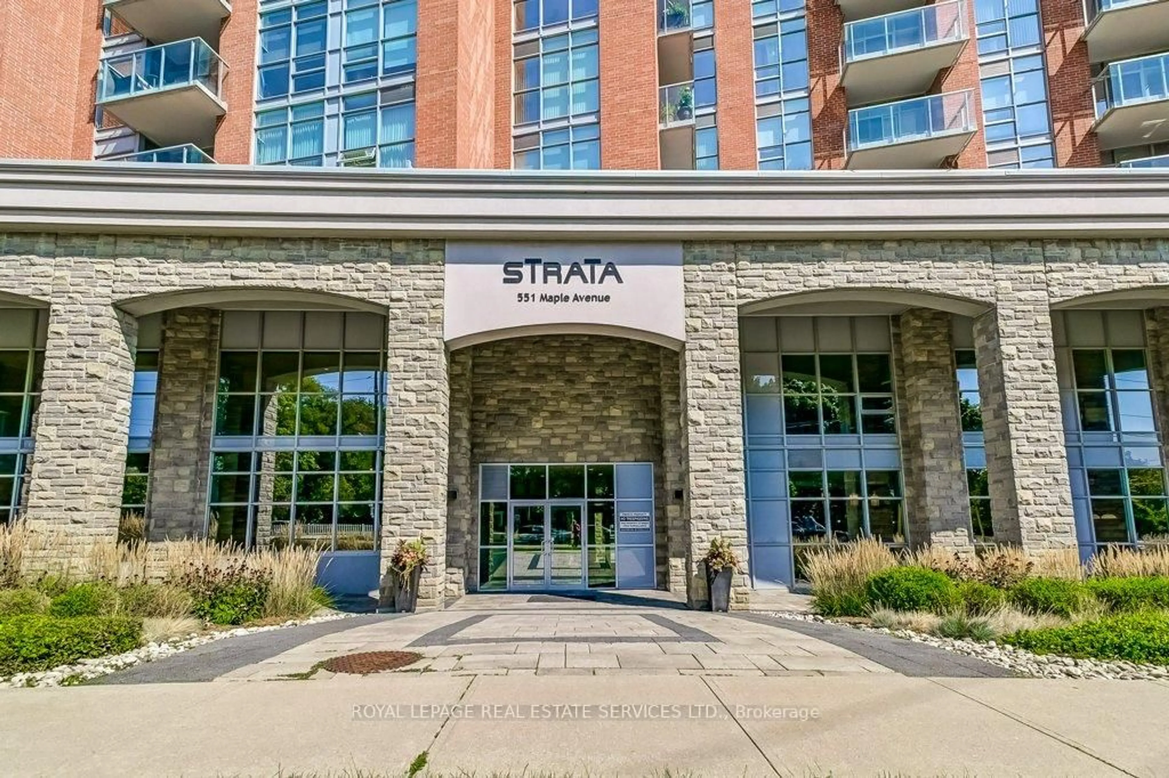 Patio, street for 551 Maple Ave #610, Burlington Ontario L7S 1M7