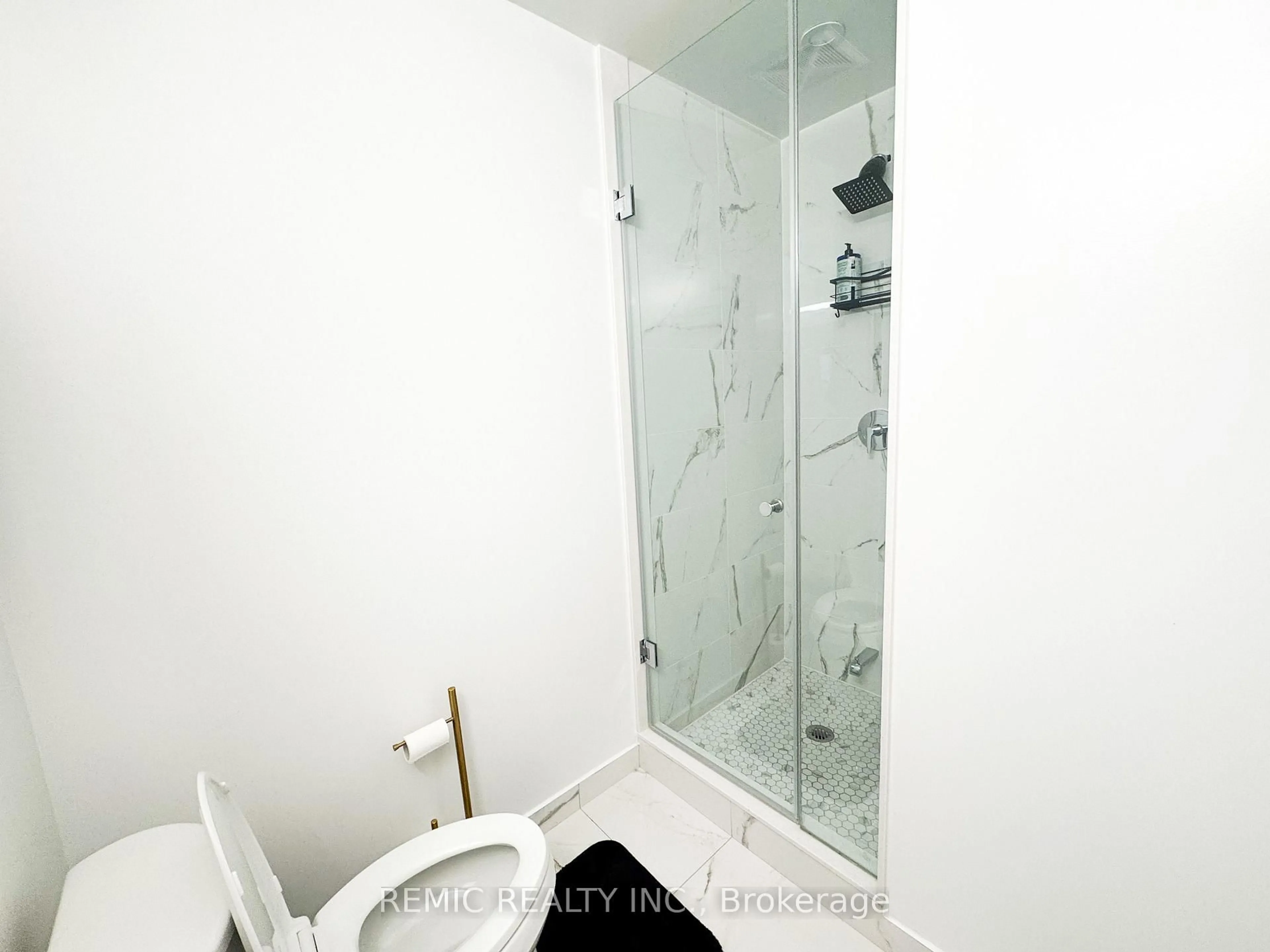 Contemporary bathroom, ceramic/tile floor for 4655 Metcalfe Ave #2207, Mississauga Ontario L5M 0Z7