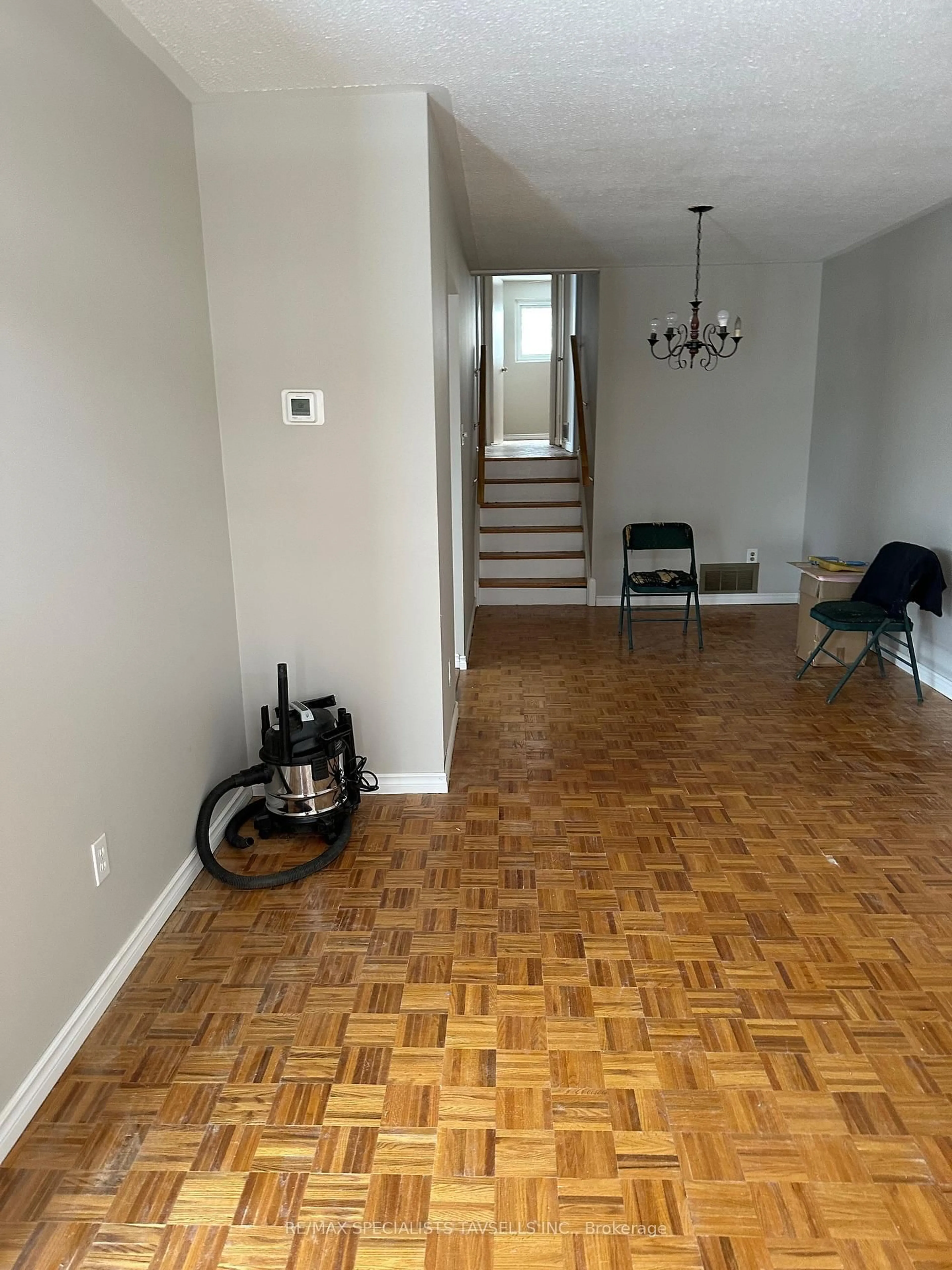 A pic of a room for 242 Archdekin Dr, Brampton Ontario L6V 1Z2