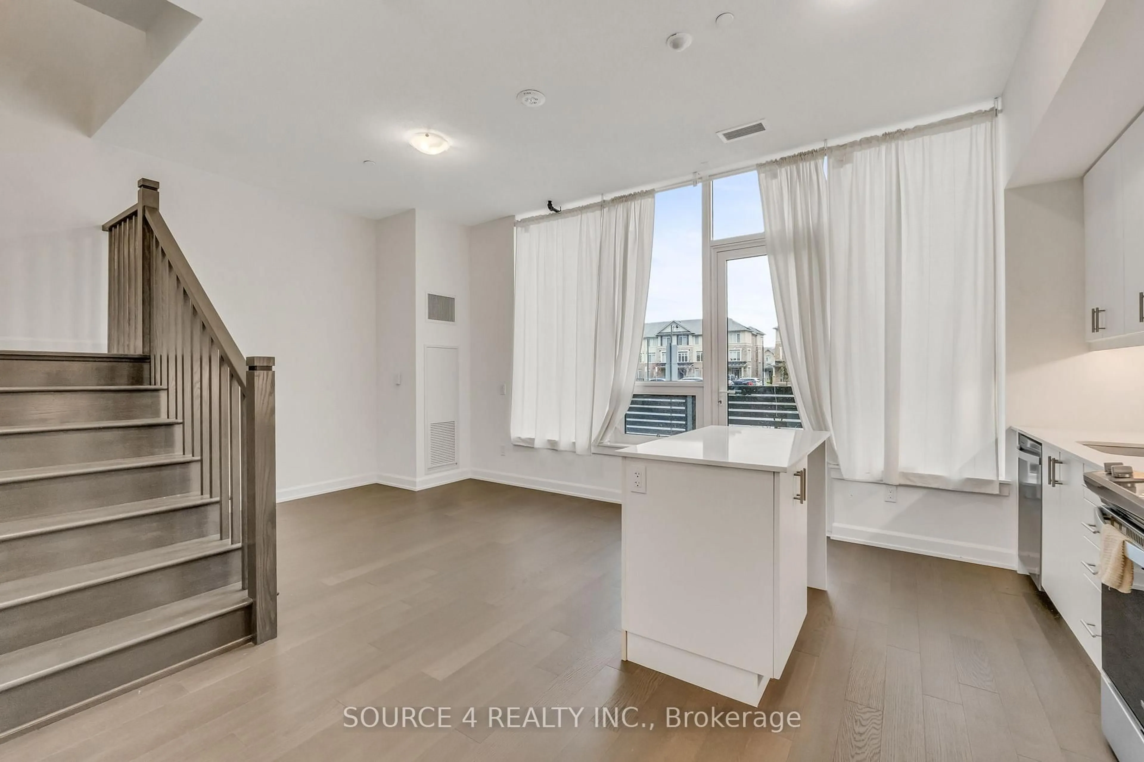 A pic of a room for 3220 William Coltson Ave #102, Oakville Ontario L6H 7X9