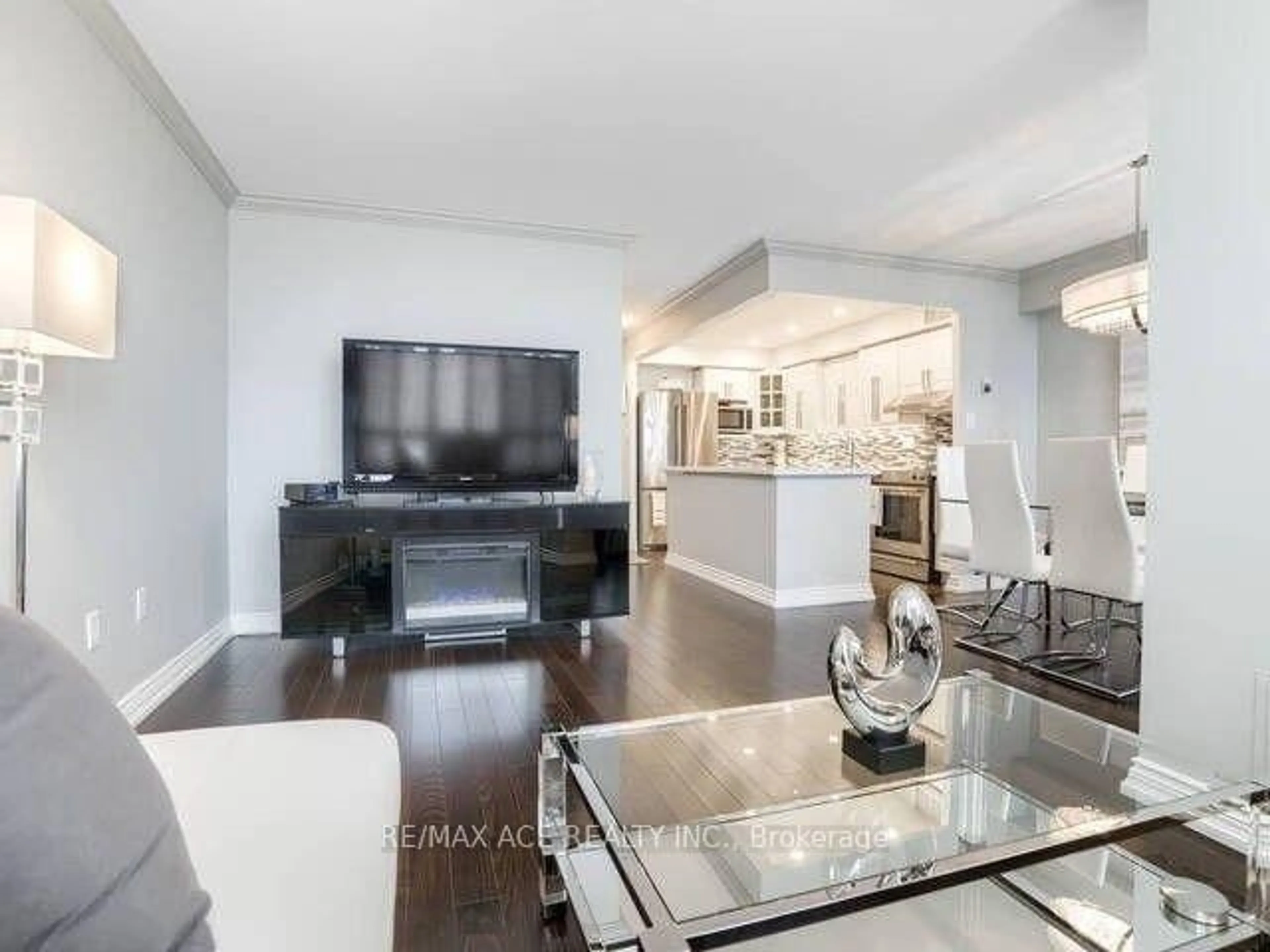 Unknown for 60 Southport St #624, Toronto Ontario M6S 3N4