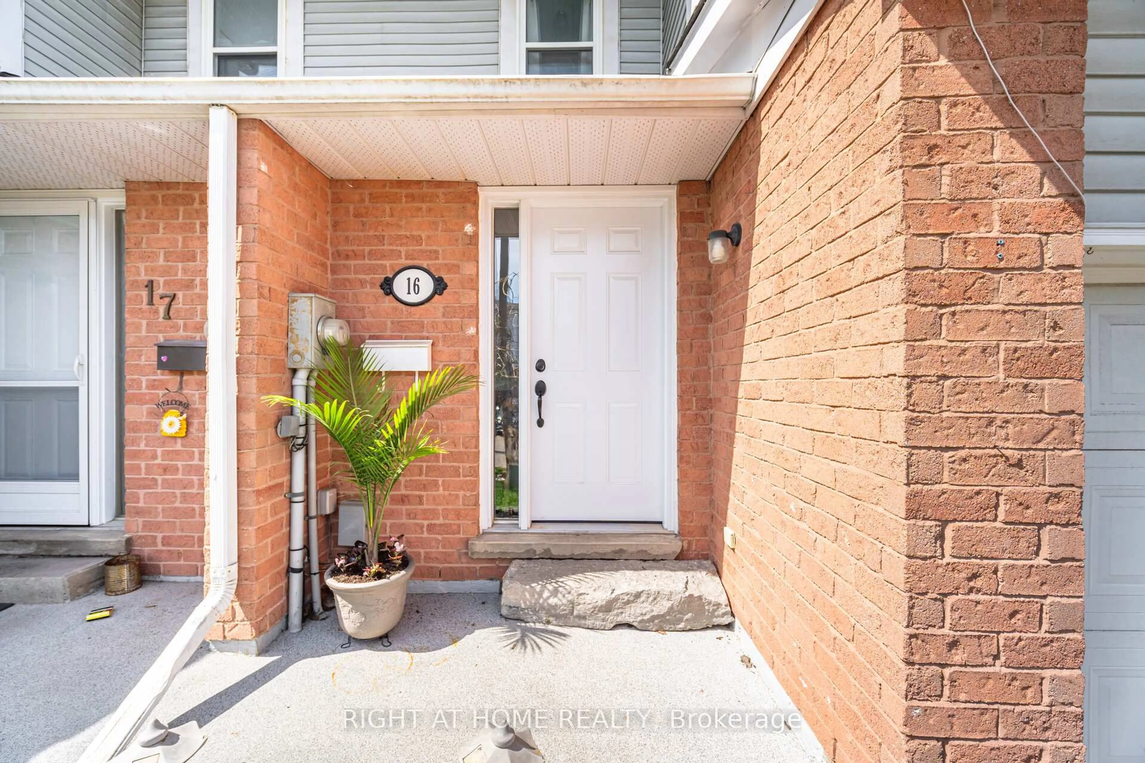 Home with brick exterior material, street for 100 Century Dr #16, Orangeville Ontario L9W 4L2