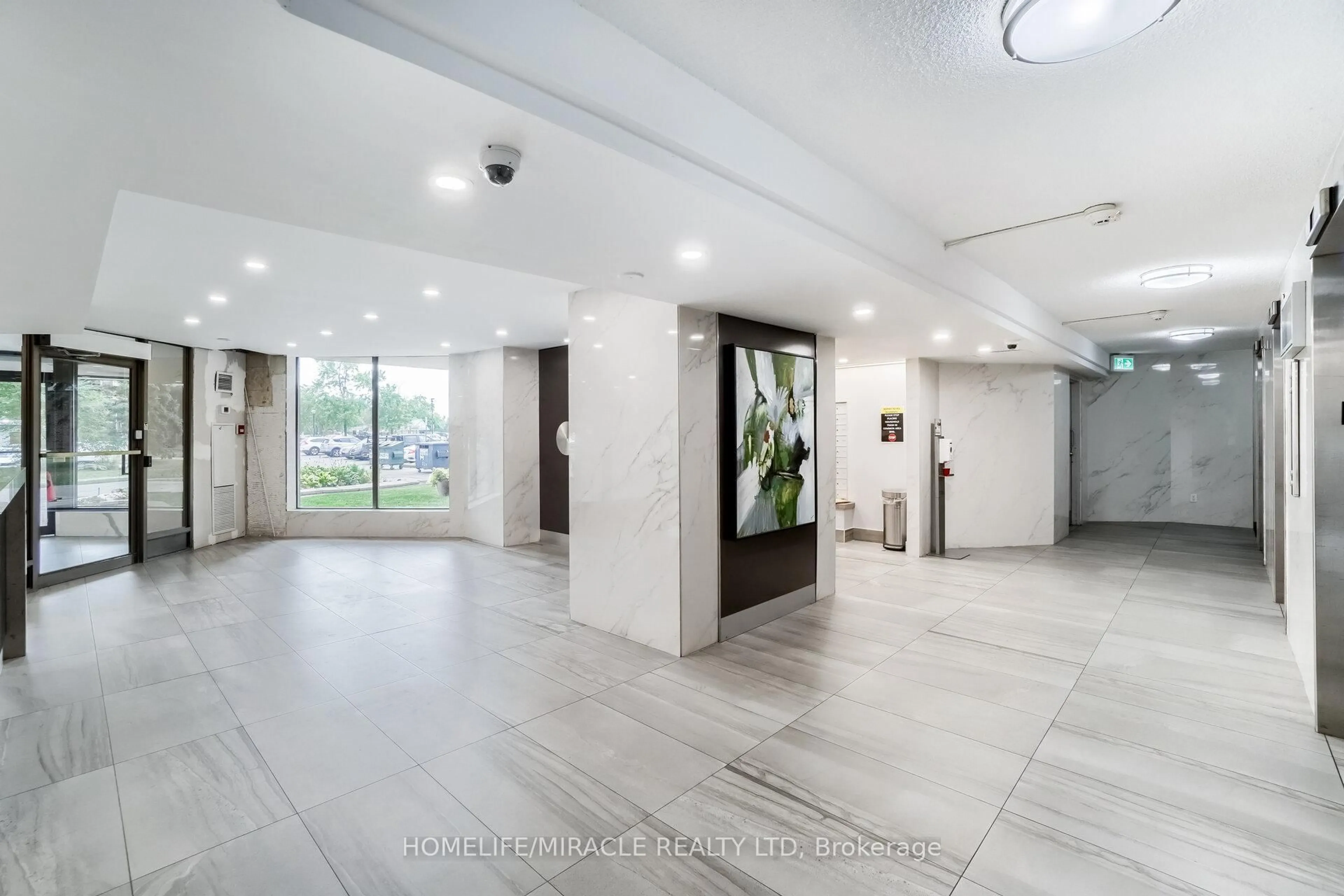 Indoor foyer for 234 Albion Rd #610, Toronto Ontario M9W 6A5
