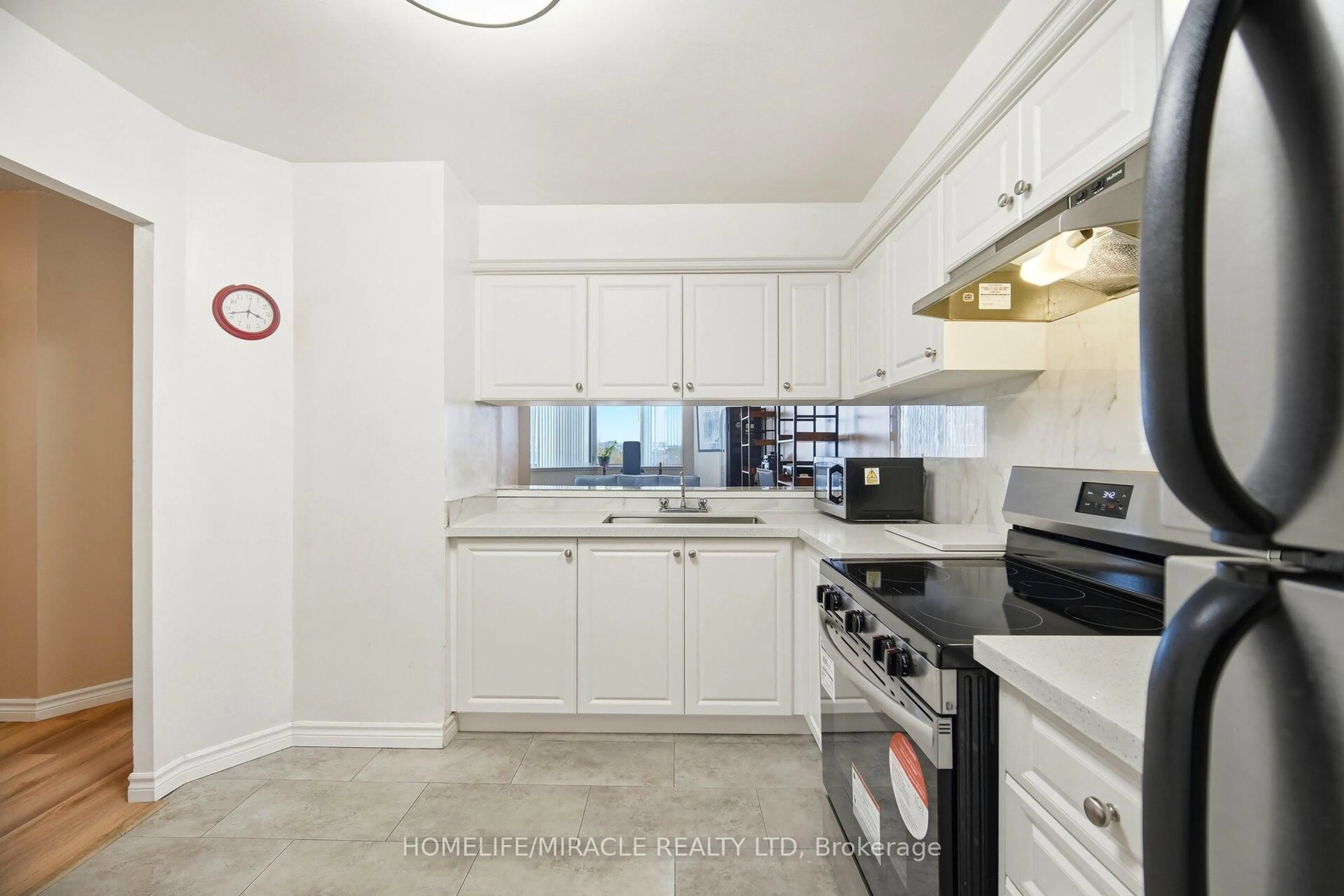 Standard kitchen, ceramic/tile floor for 234 Albion Rd #610, Toronto Ontario M9W 6A5