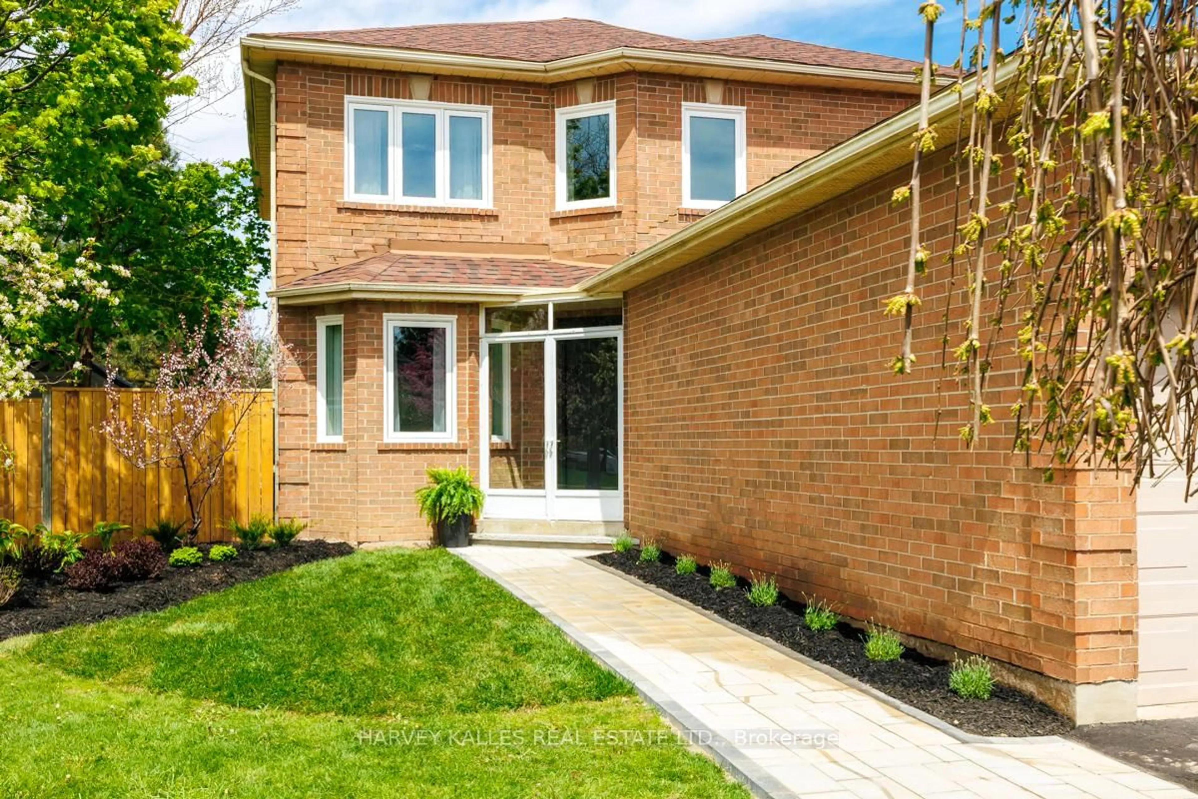 Home with brick exterior material, street for 4471 Romfield Cres, Mississauga Ontario L5M 4L1