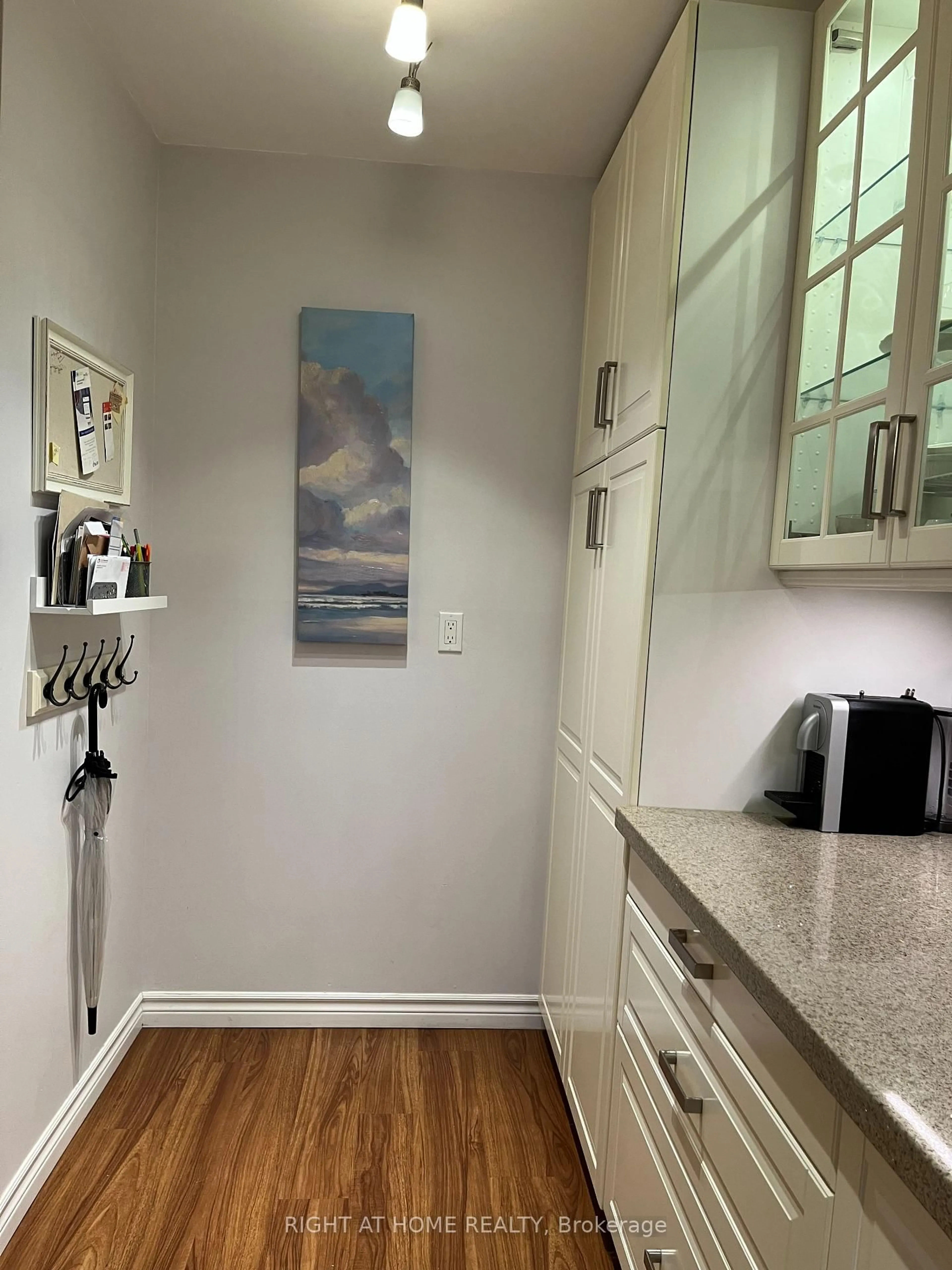 Unknown for 45 Southport St #1102, Toronto Ontario M6S 3N5