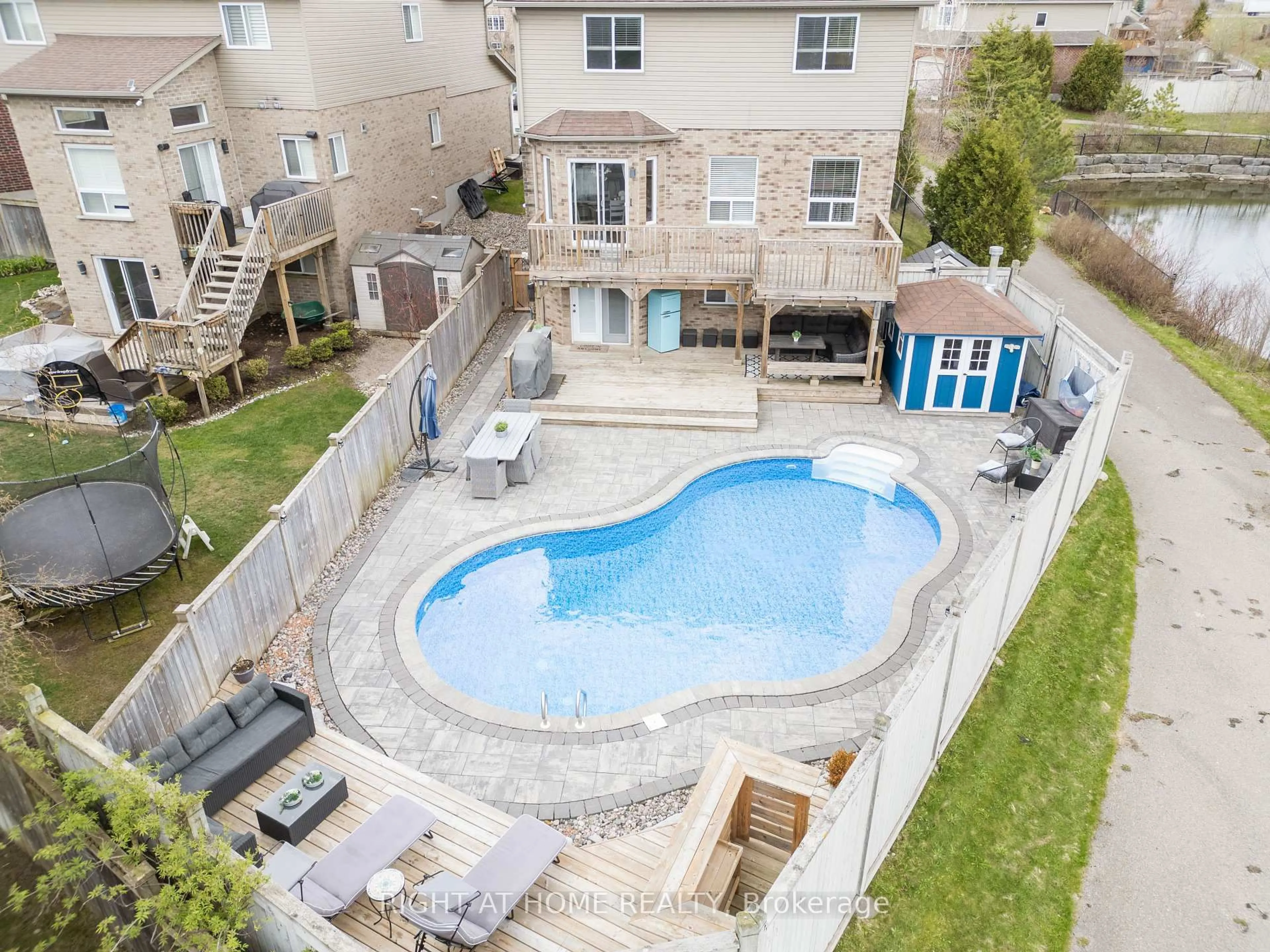 A pic from outside/outdoor area/front of a property/back of a property/a pic from drone, water/lake/river/ocean view for 18 Samuel Crt, Orangeville Ontario L9W 0B8