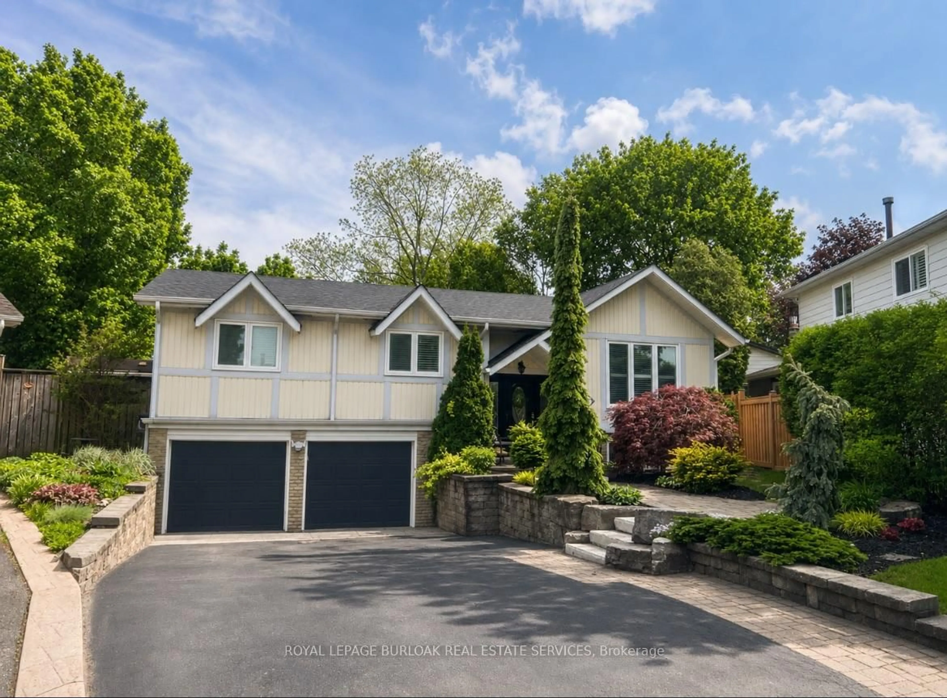 Unknown for 2207 Jester Crt, Burlington Ontario L7P 3E8