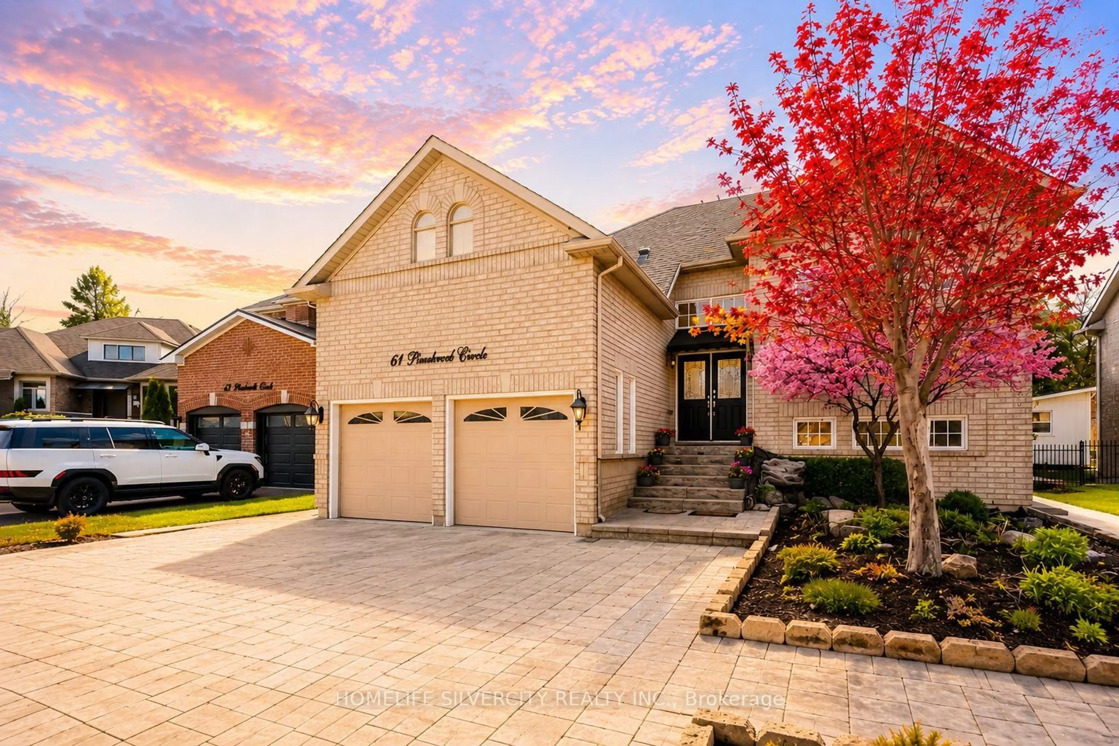 Home with brick exterior material, street for 61 Pinebrook Circ, Caledon Ontario L7C 1C3