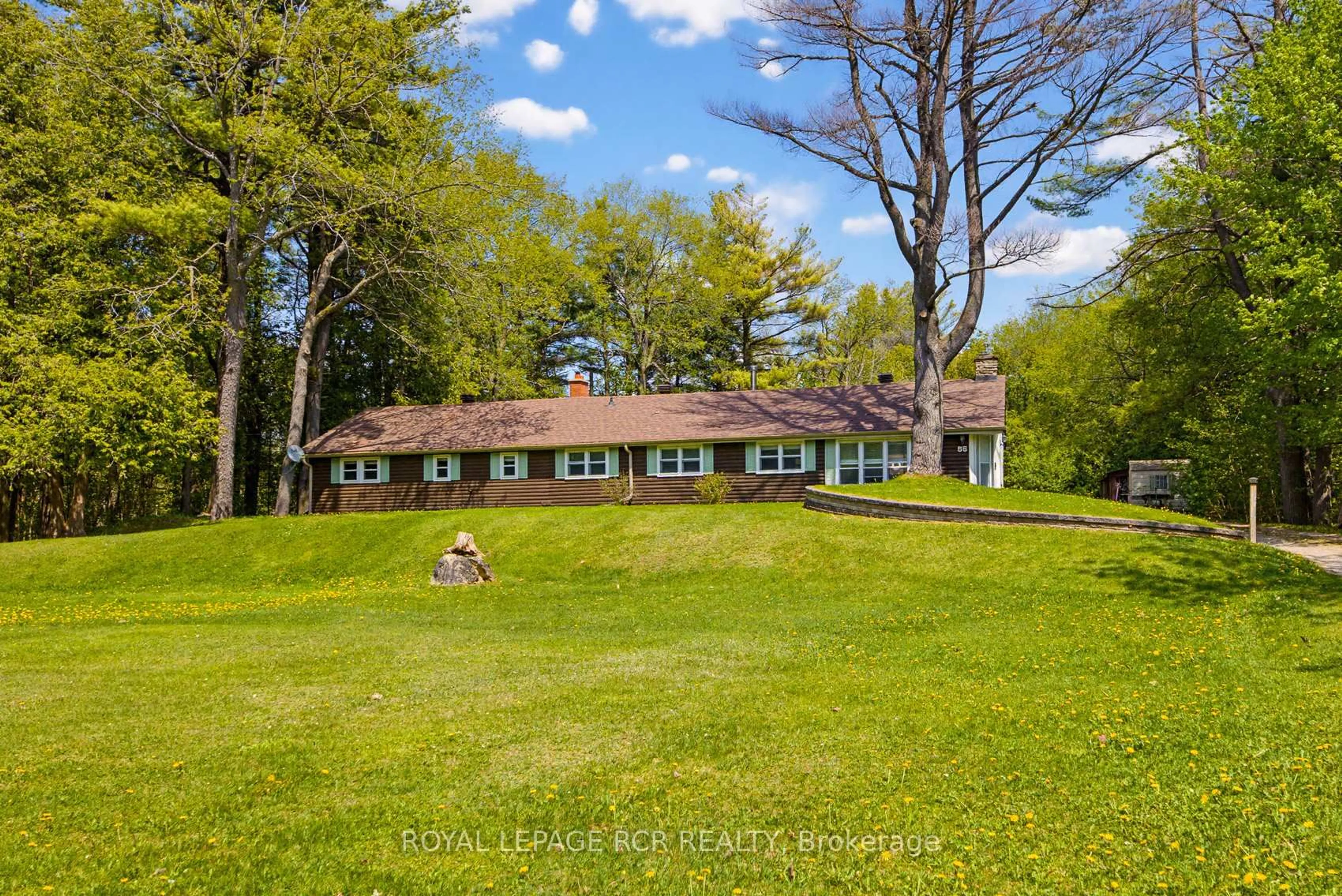 A pic from outside/outdoor area/front of a property/back of a property/a pic from drone, unknown for 55 County Rd 16 (Veterans Way), Orangeville Ontario L9W 1L0