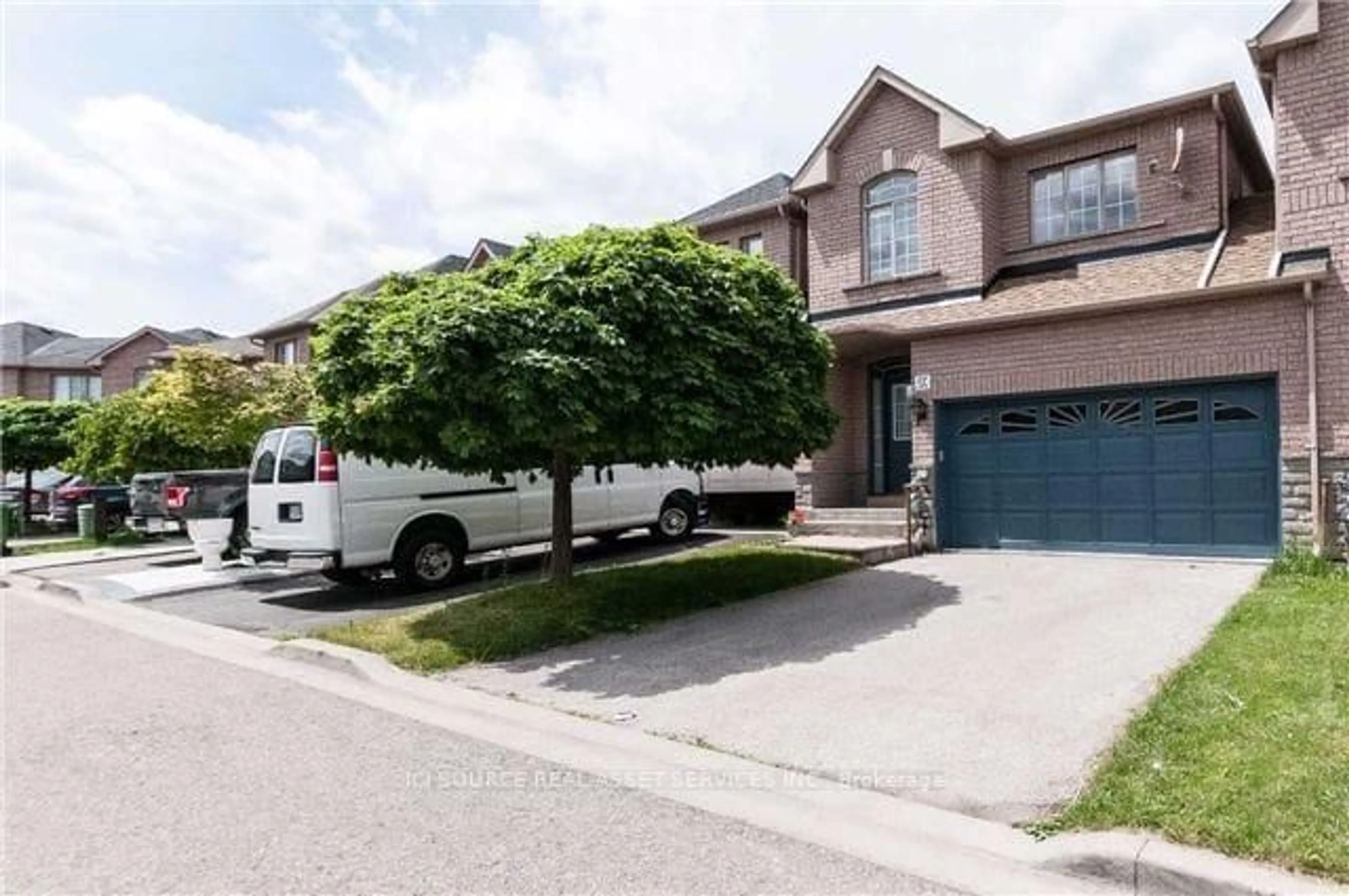 Unknown for 63C View Green Cres, Toronto Ontario M9W 7E1