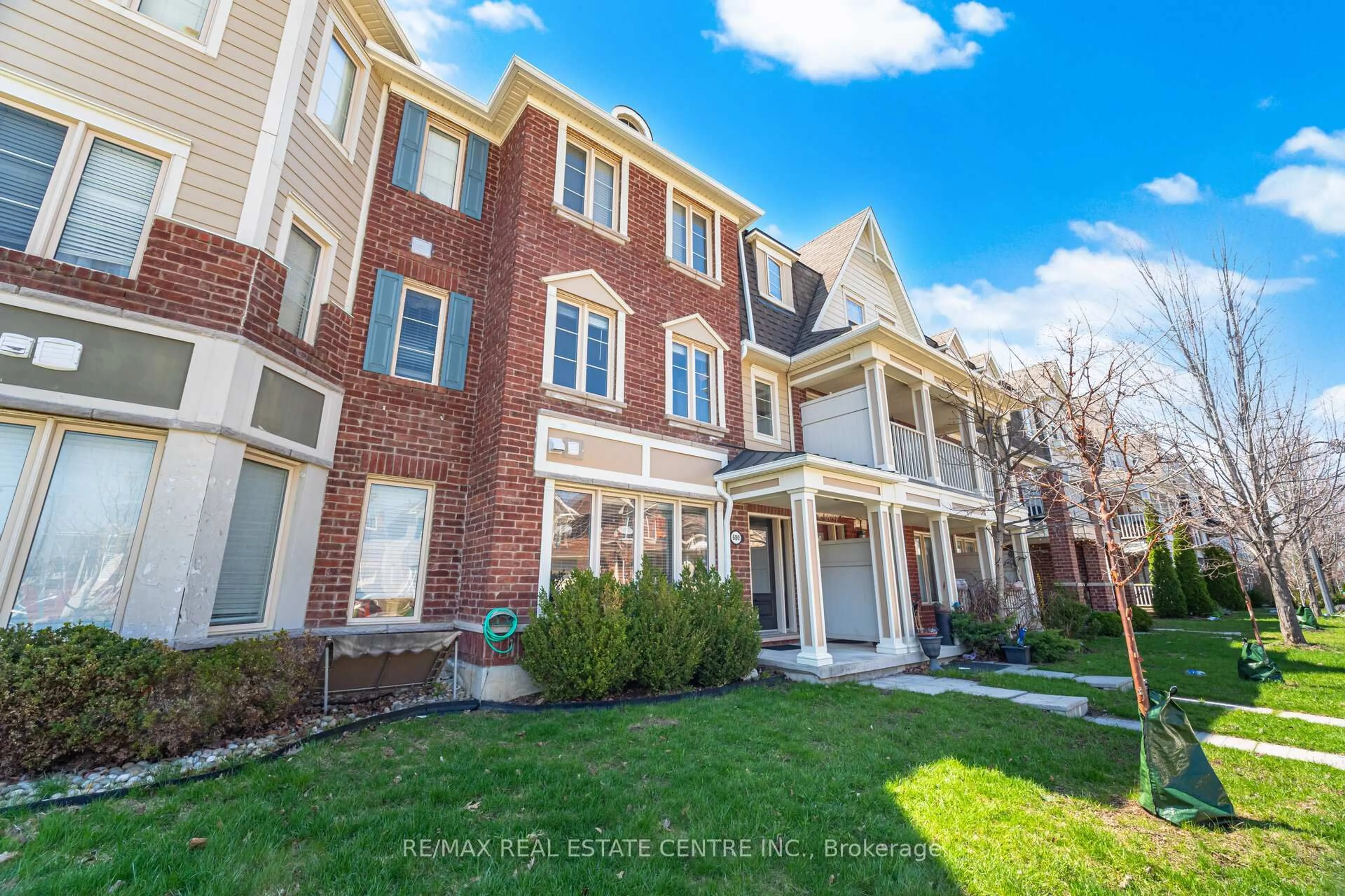 Home with brick exterior material, street for 680 McEastern Path, Milton Ontario L9T 0G4
