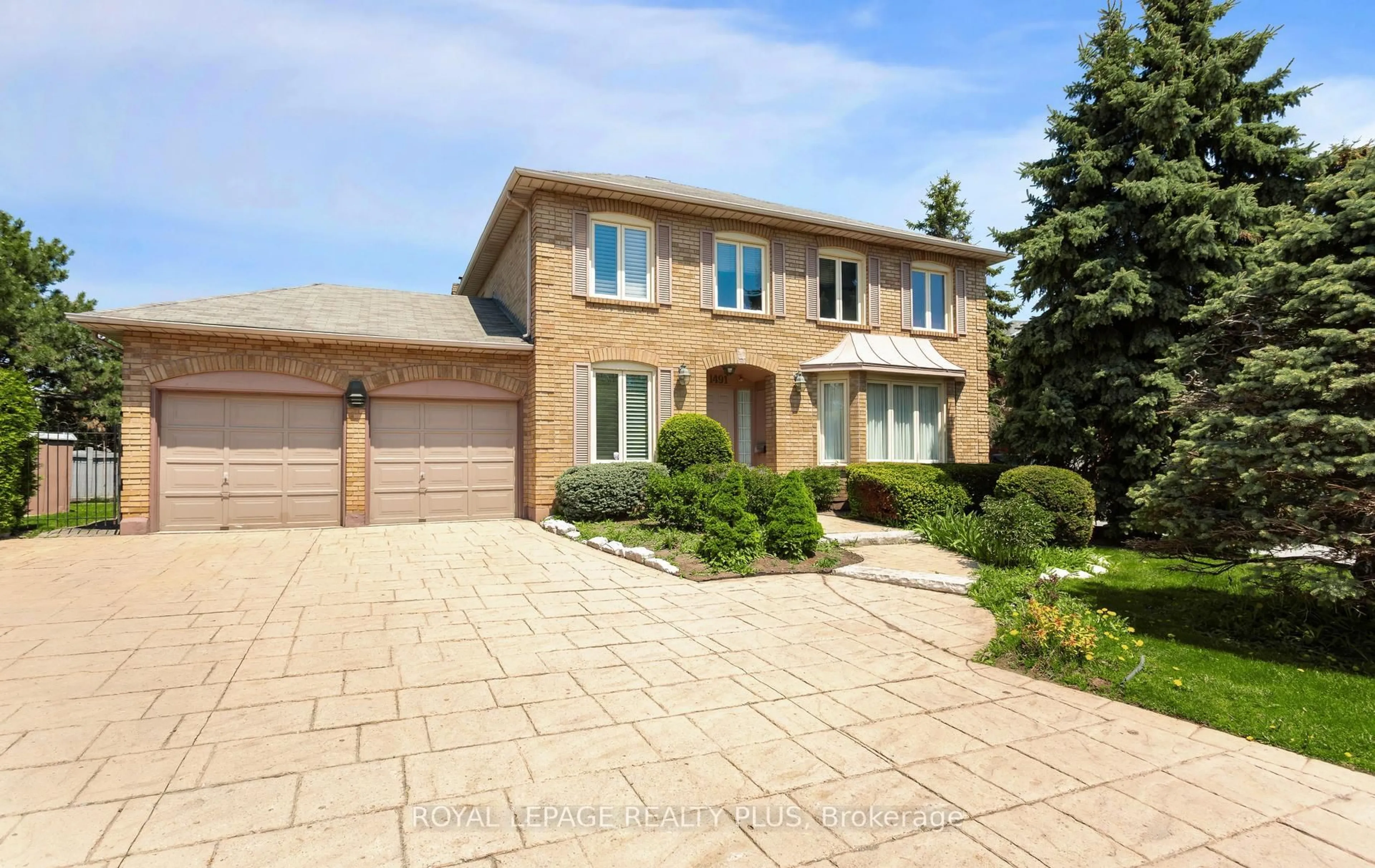 Home with brick exterior material, street for 1491 The Links Dr, Oakville Ontario L6M 2P2