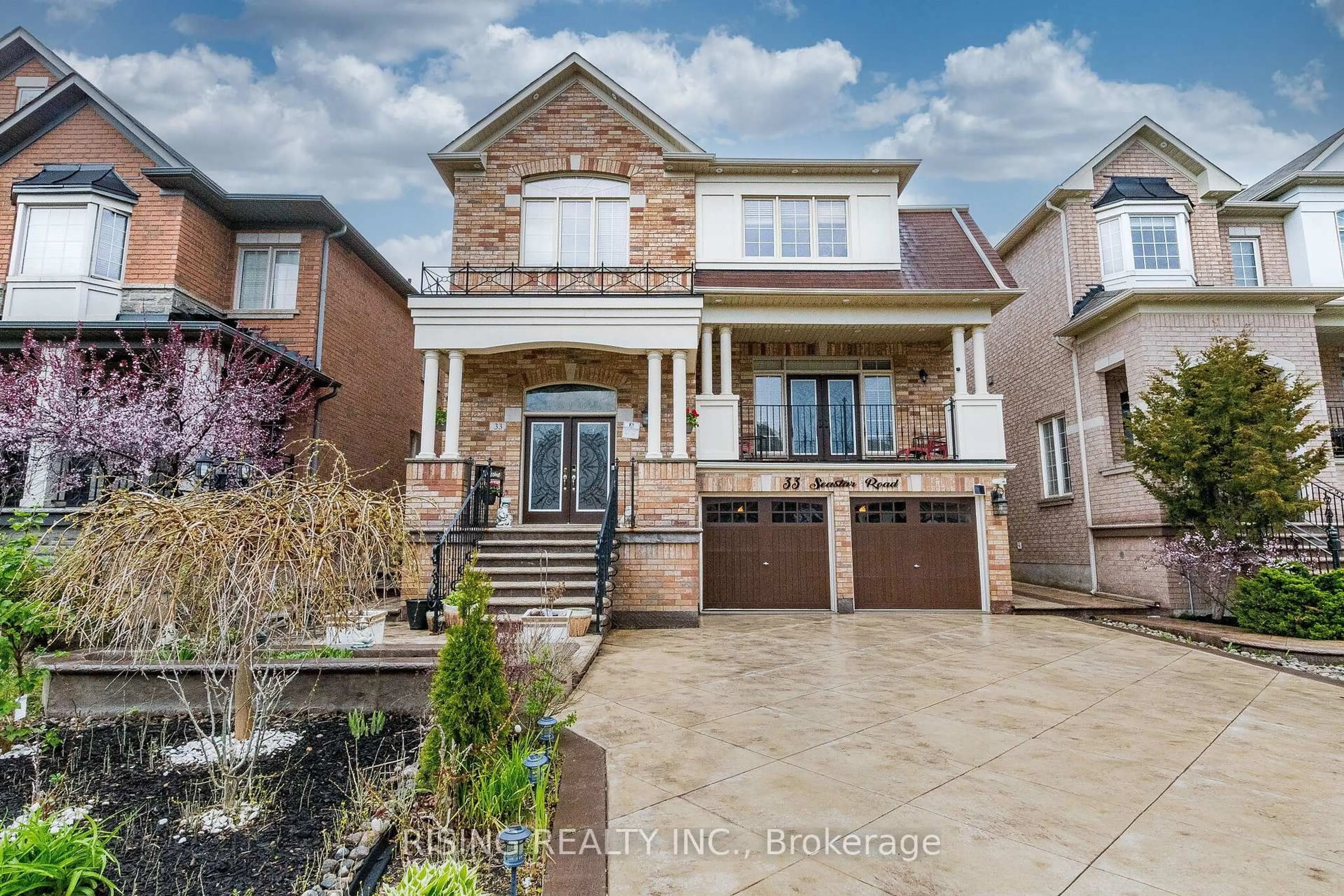 Home with brick exterior material, street for 33 Seastar Rd, Brampton Ontario L6Y 0P1