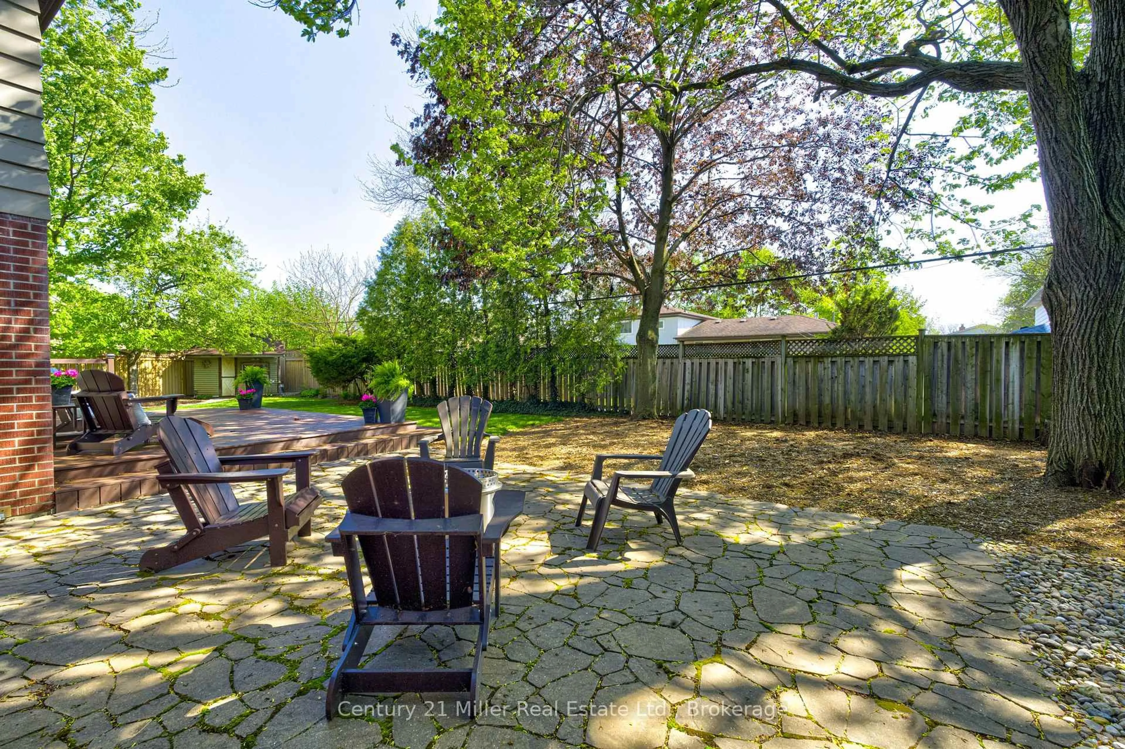 Patio, street for 418 Southland Cres, Oakville Ontario L6L 3N8