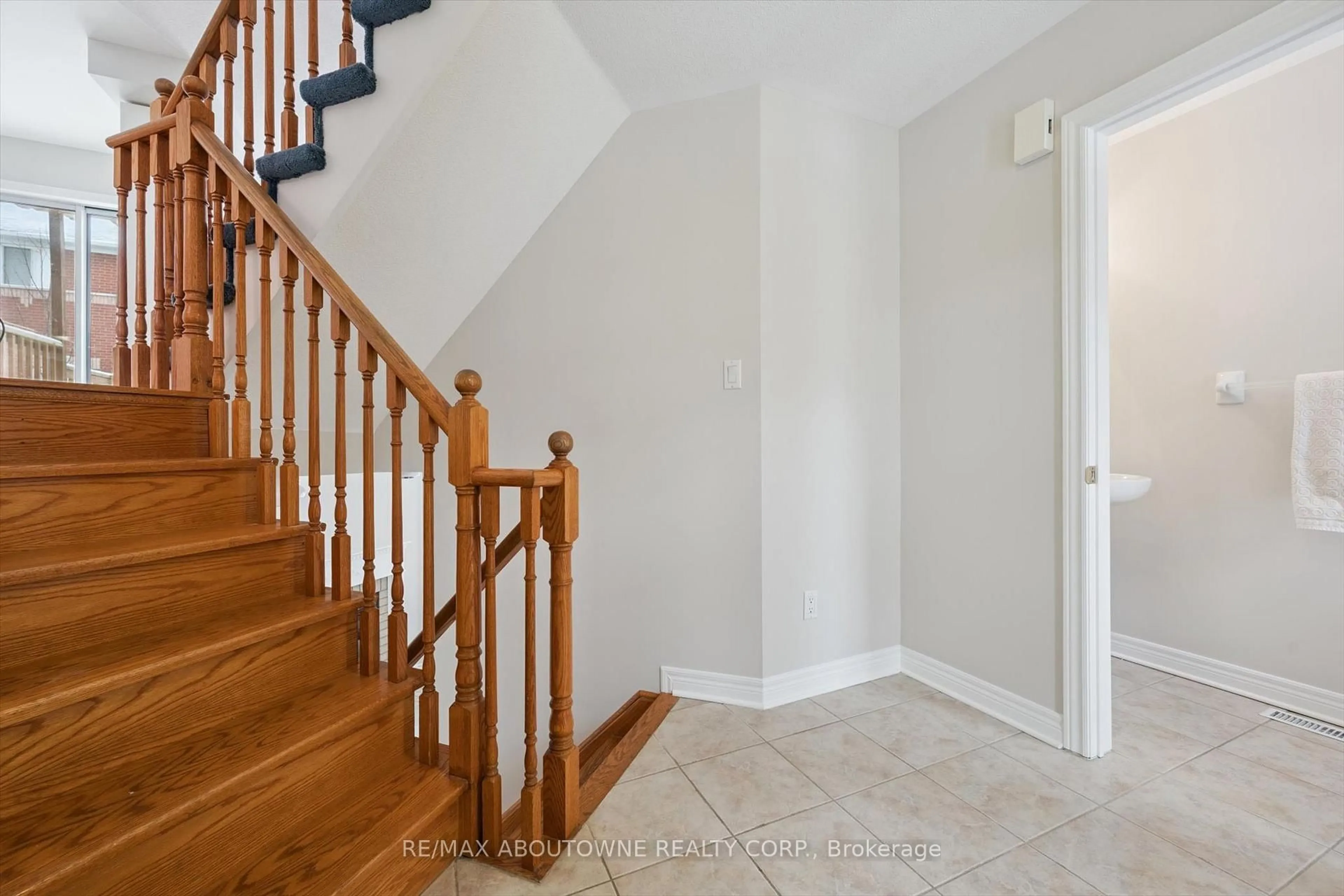 Unknown for 5031 East Mill Rd #40, Mississauga Ontario L5V 2M5