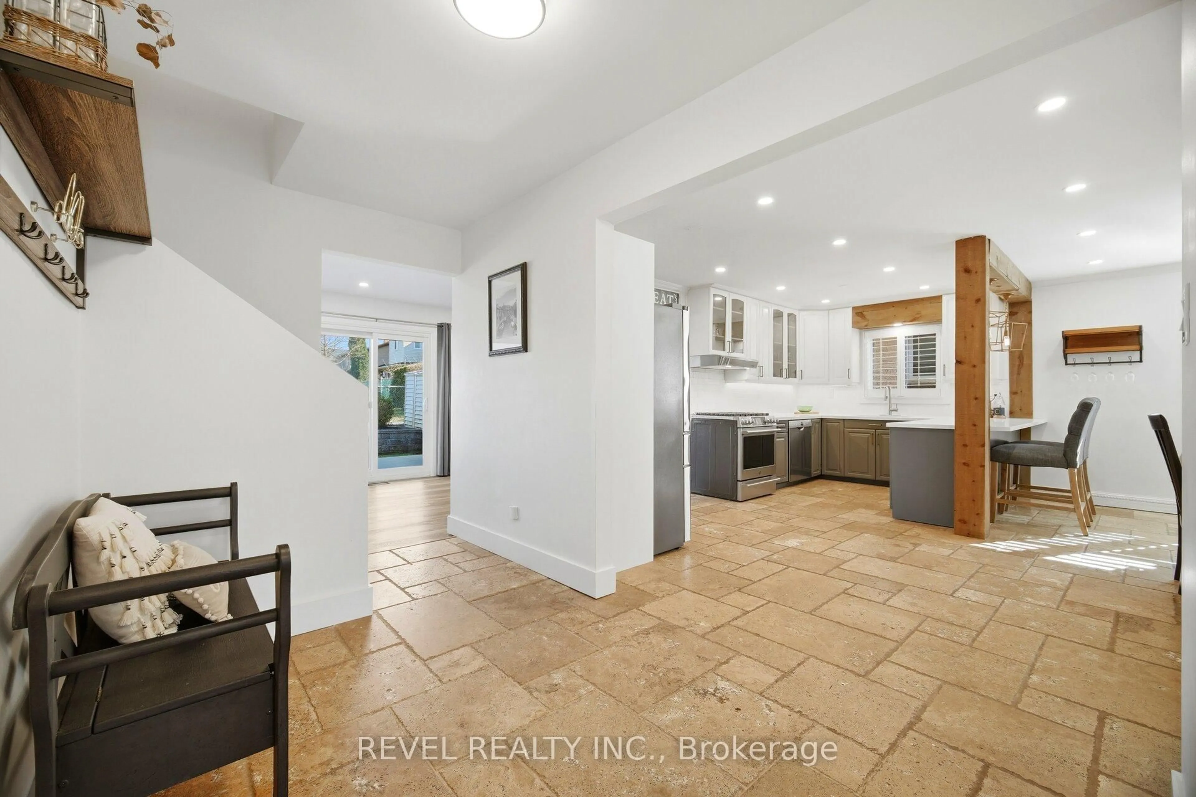 Unknown for 477 Bell St, Milton Ontario L9T 4R6