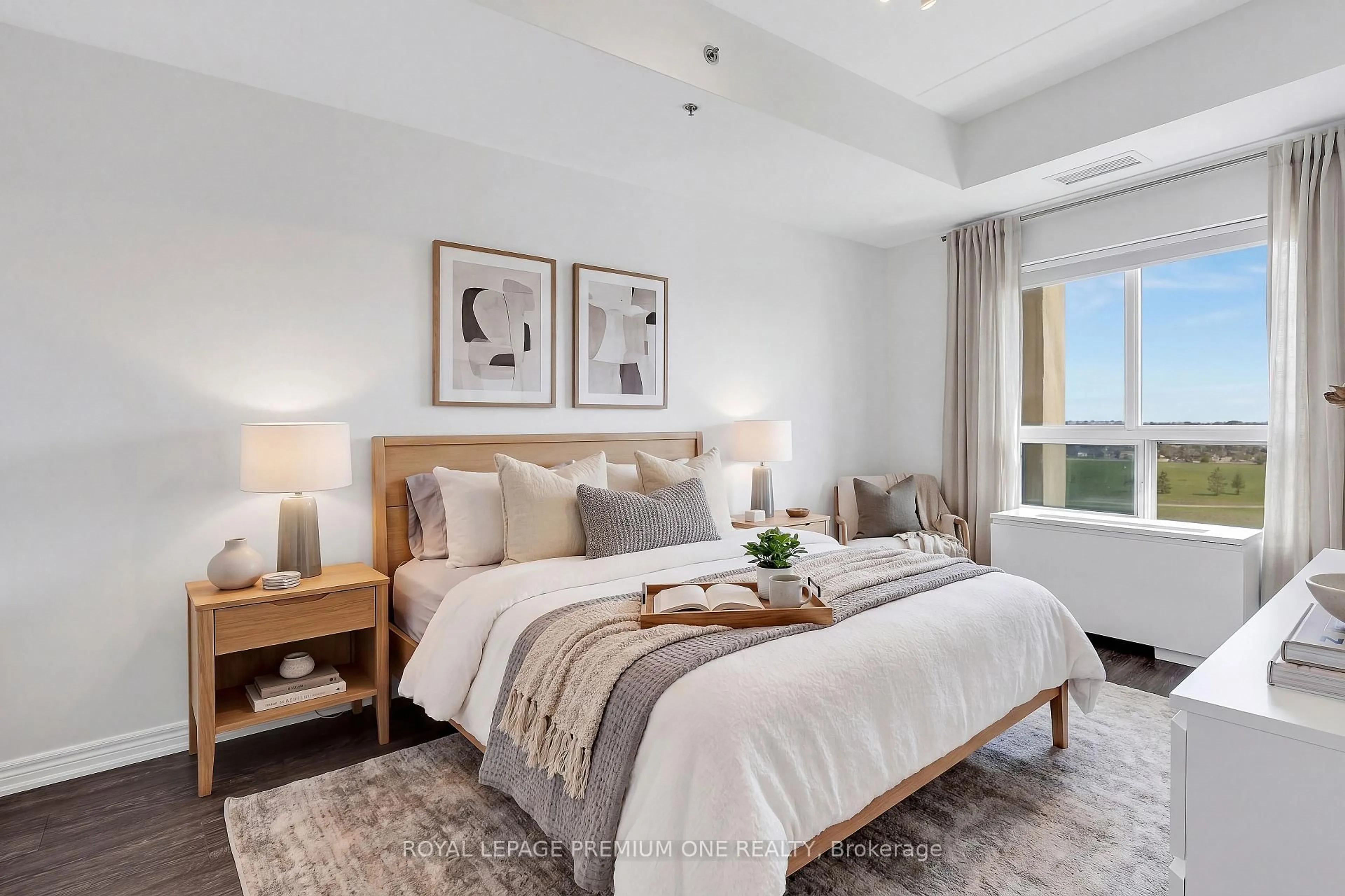 Bedroom with bed, unknown for 1419 Costigan Rd #508, Milton Ontario L9T 2L4