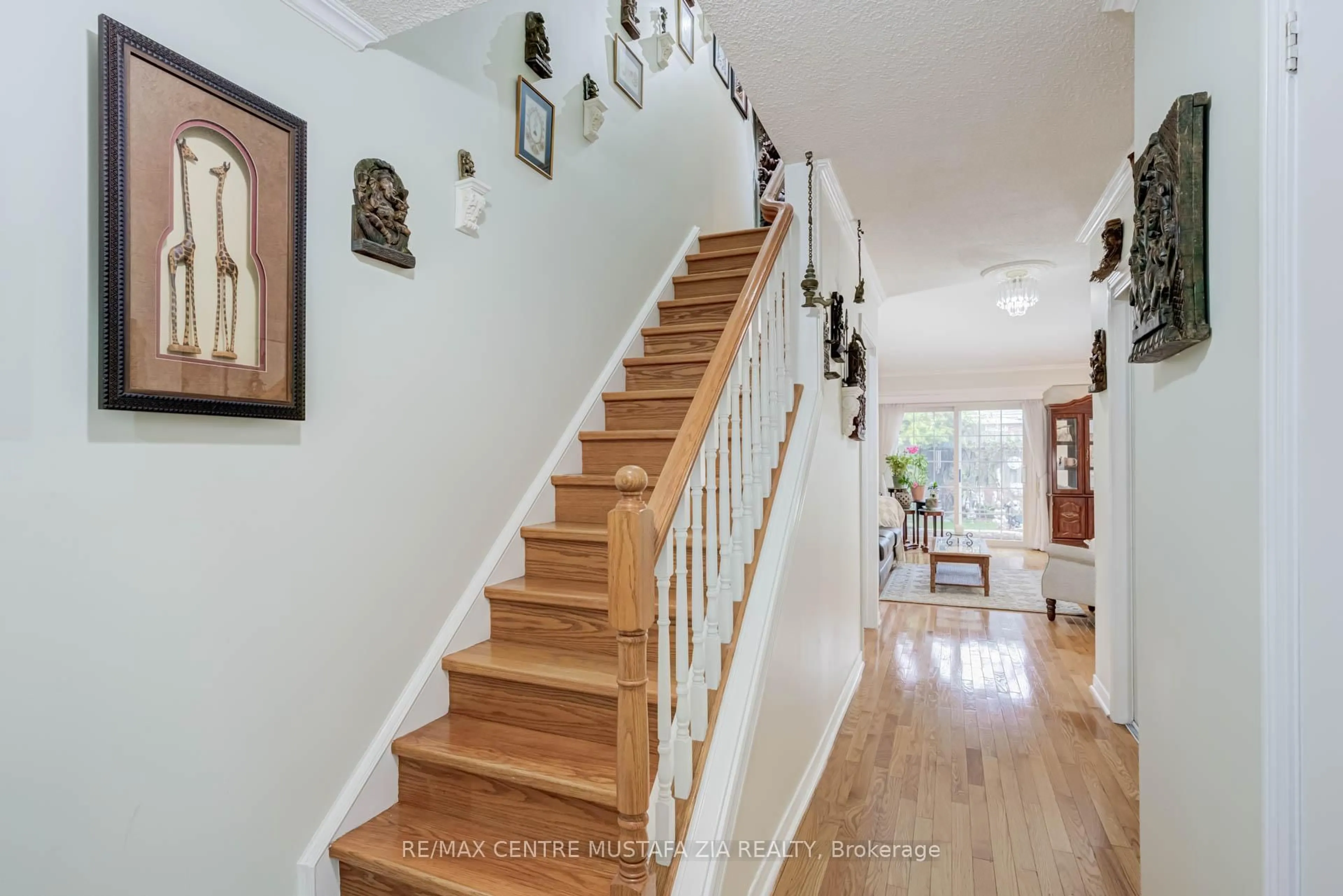 Unknown for 2440 Bromsgrove Rd #100, Mississauga Ontario L5J 4J7