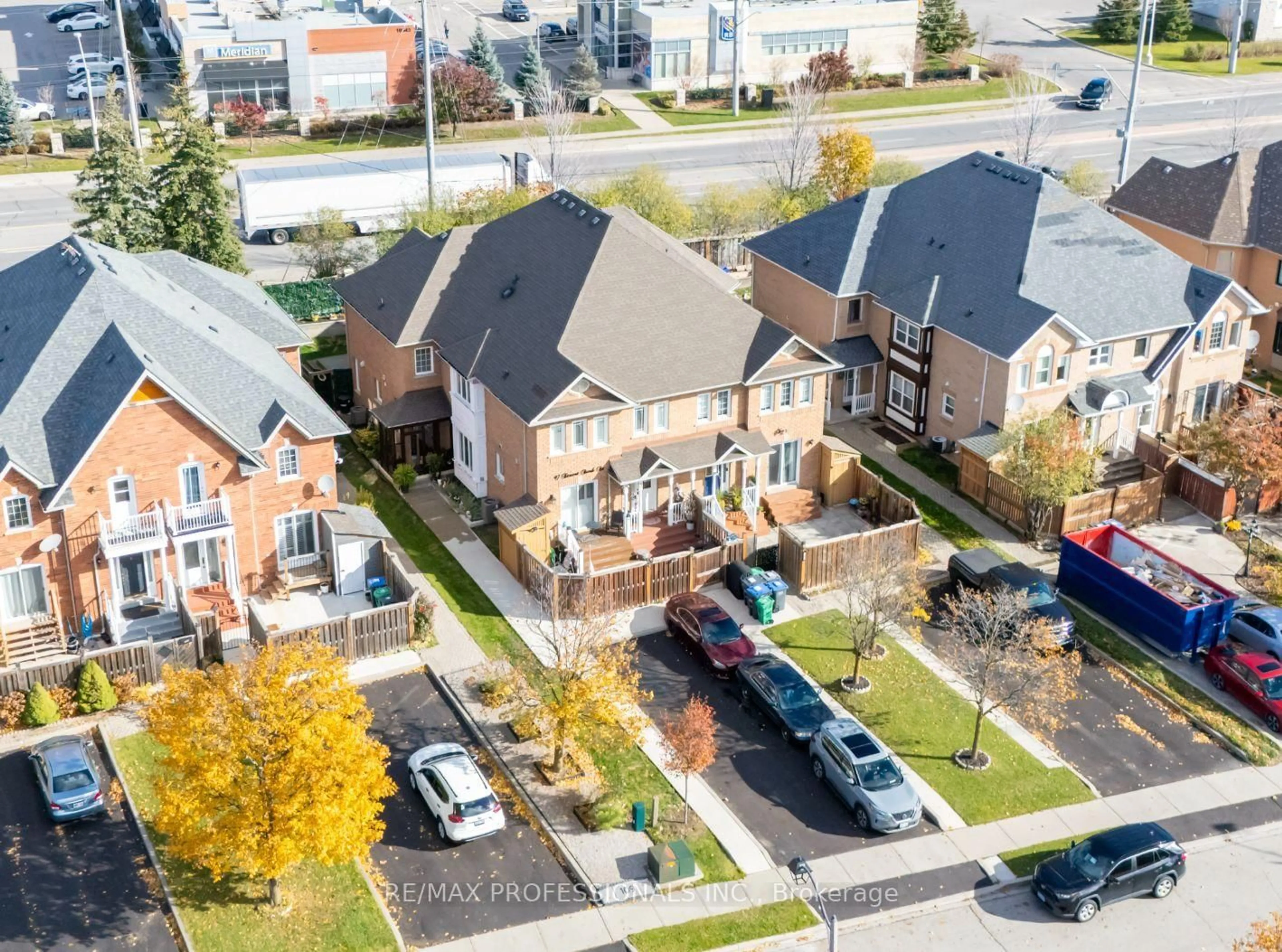 A pic from outside/outdoor area/front of a property/back of a property/a pic from drone, street for 99 Desert Sand Dr, Brampton Ontario L6R 1V7