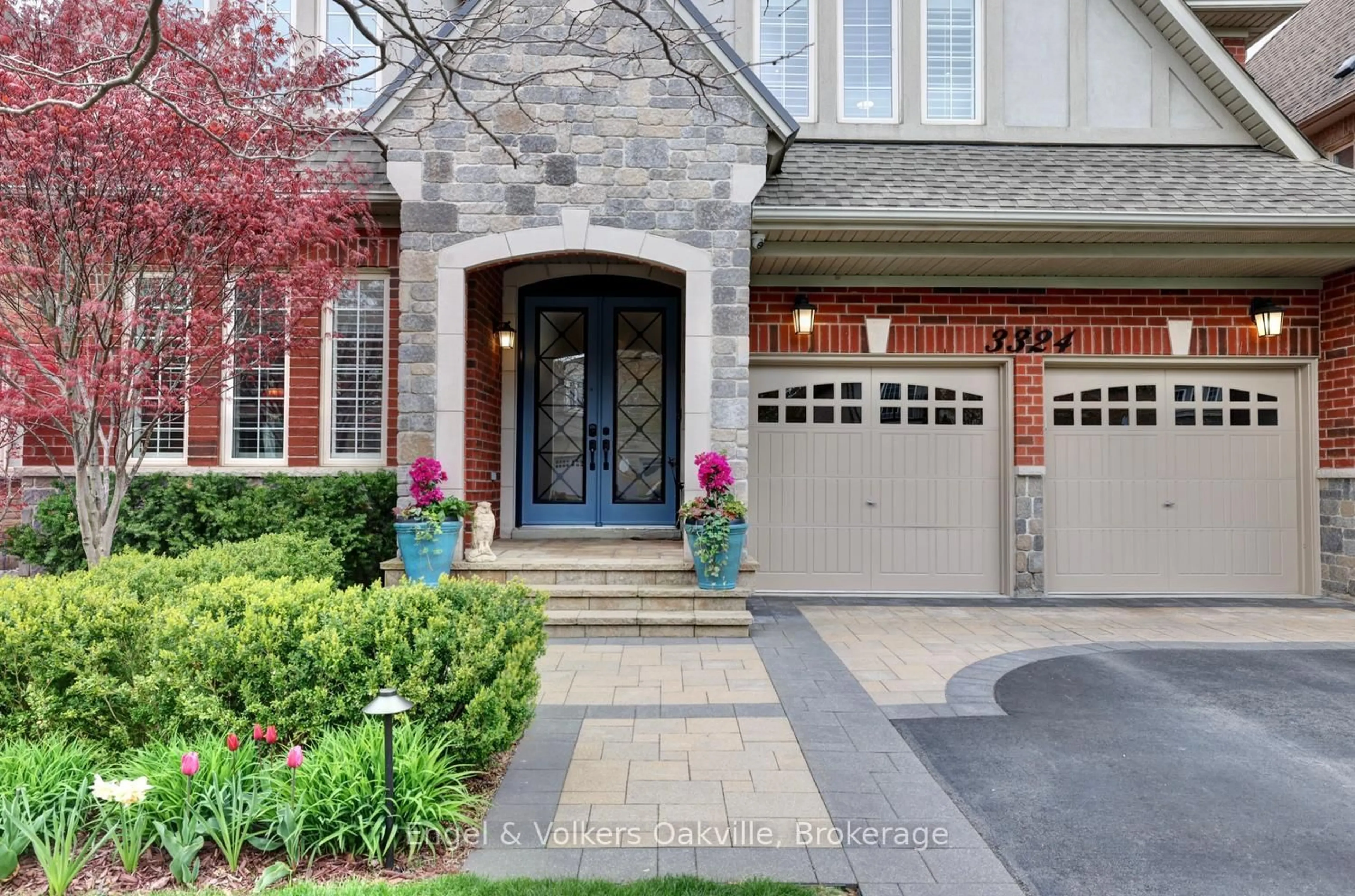 Home with brick exterior material, street for 3324 Mistwell Cres, Oakville Ontario L6L 0A2