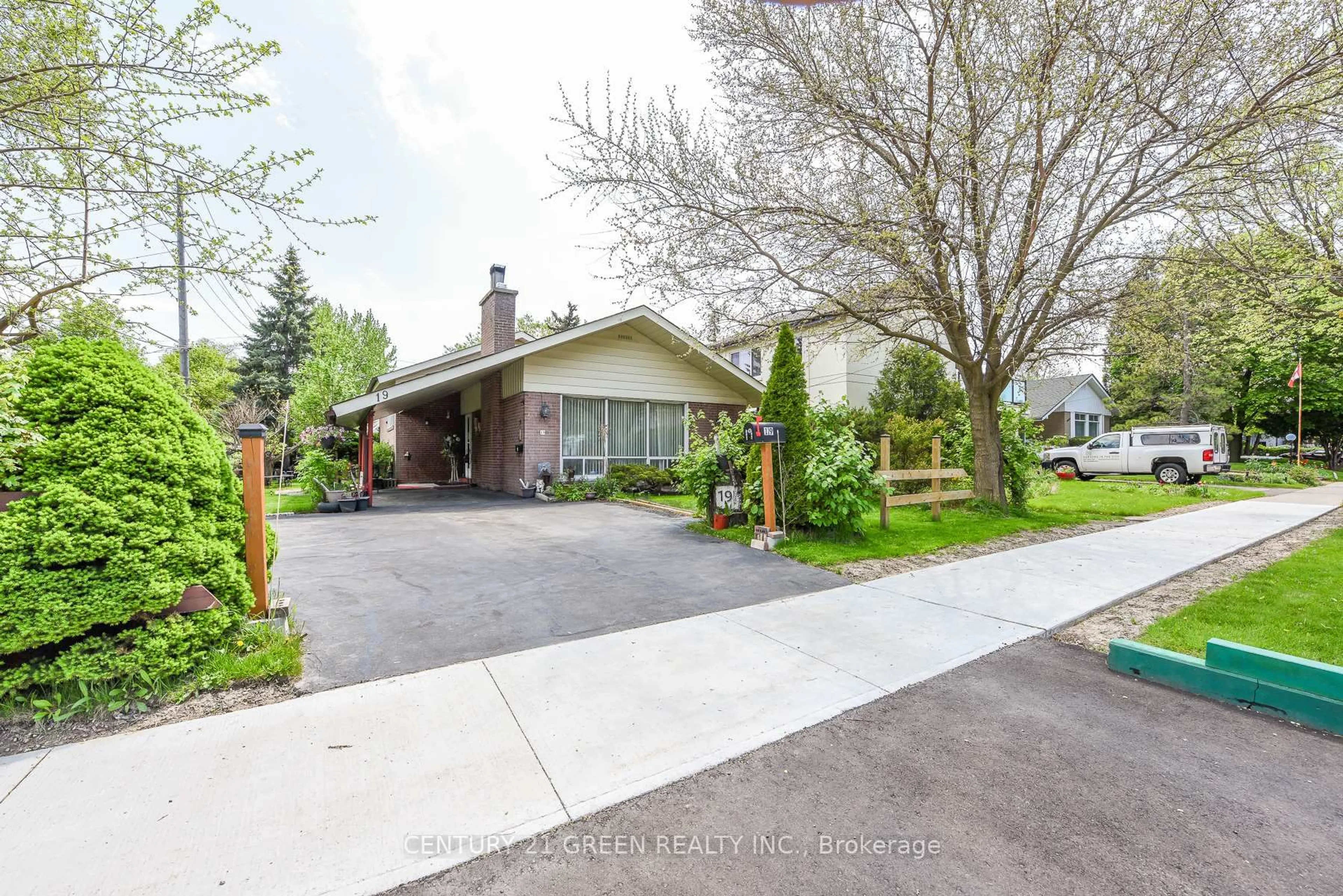 Unknown for 19 Eriksdale Rd, Toronto Ontario M9C 2B8