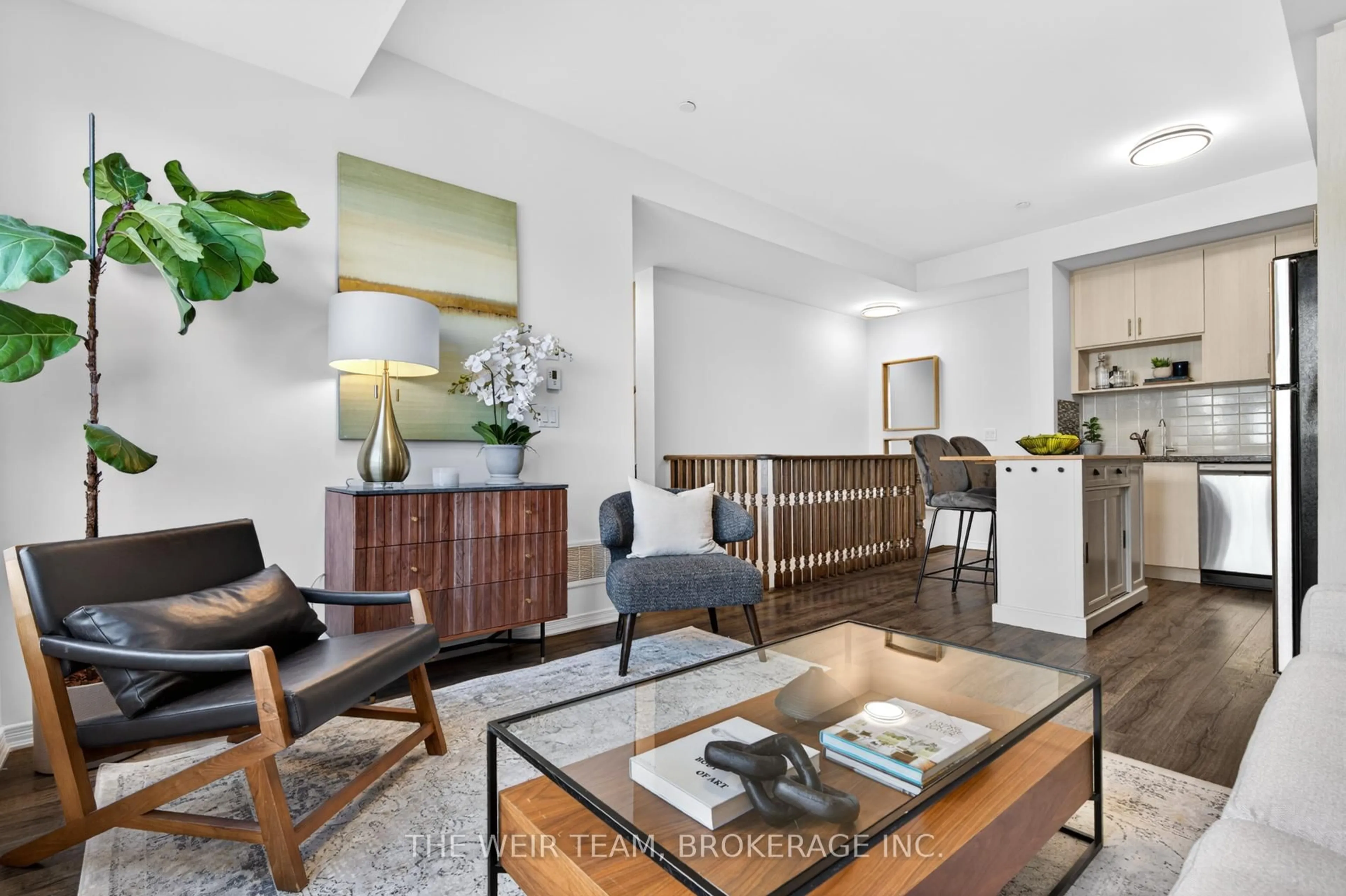 Living room with furniture, unknown for 1120 Briar Hill Ave #308, Toronto Ontario M6B 0A9