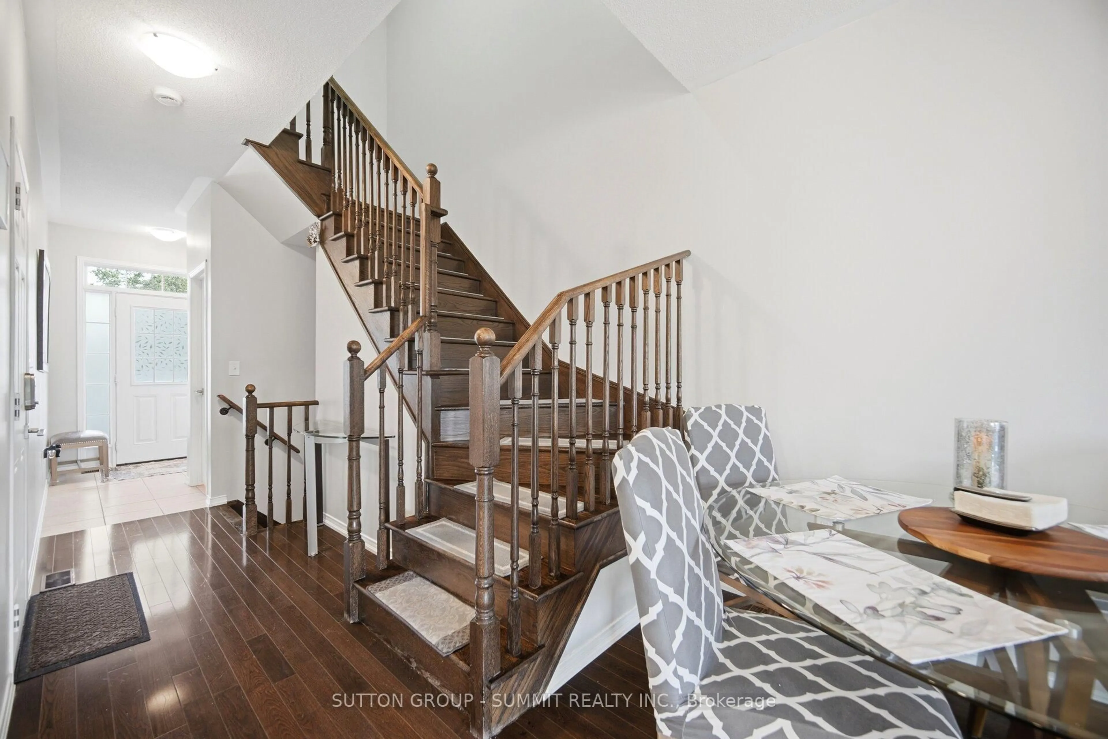 Stairs for 745 FARMSTEAD Dr #15, Milton Ontario L9T 8B1
