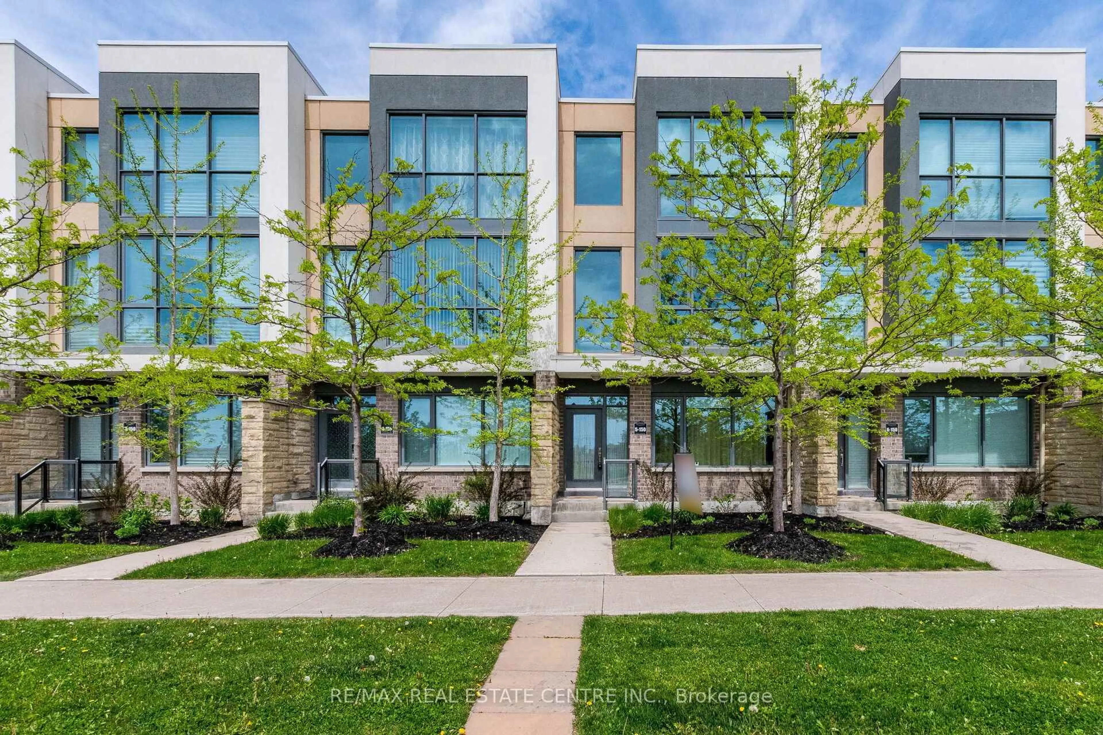Patio, street for 150 Little creek #5, Mississauga Ontario L5R 0E9