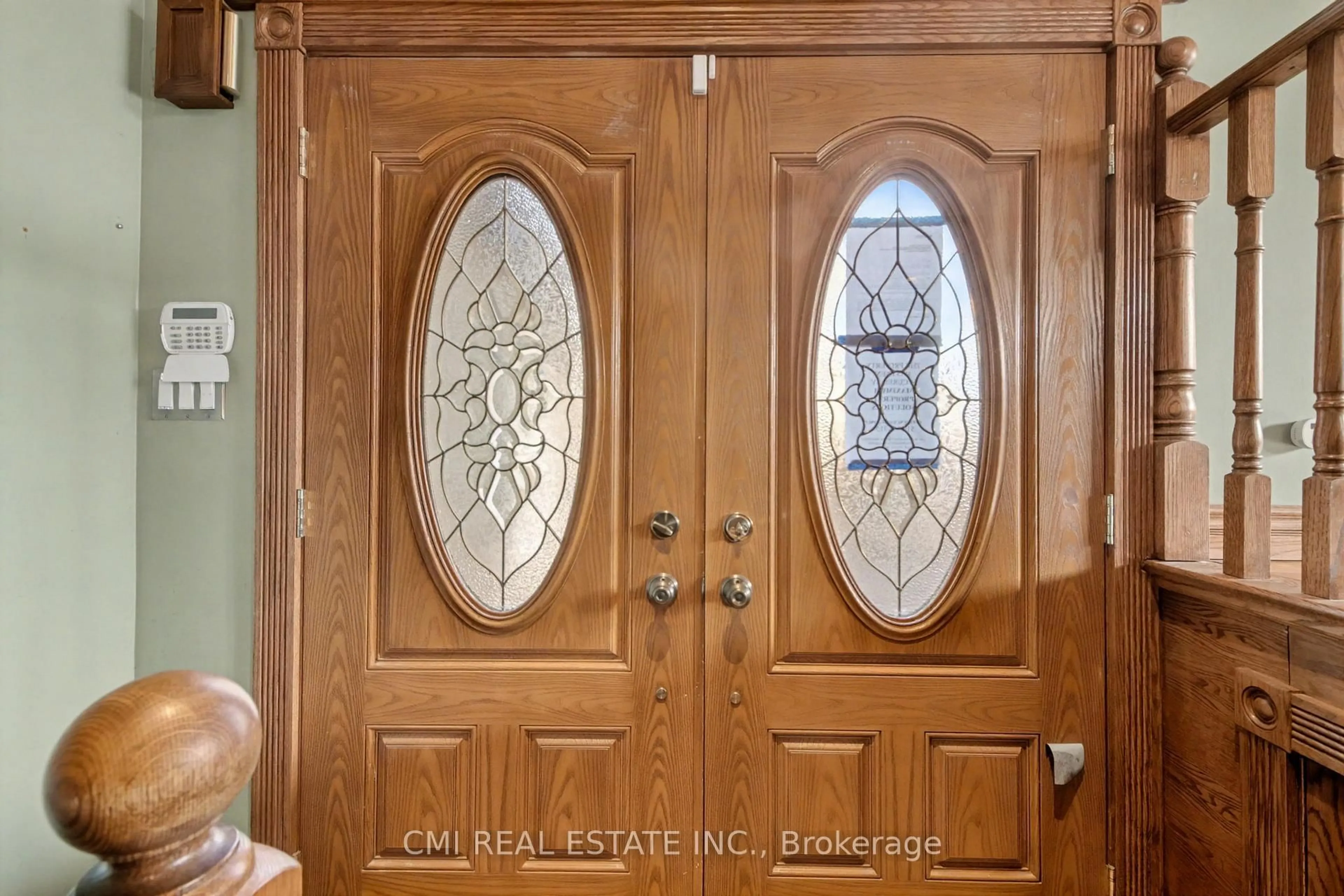 Indoor entryway for 460 Martin Grove Rd, Toronto Ontario M9B 4M4