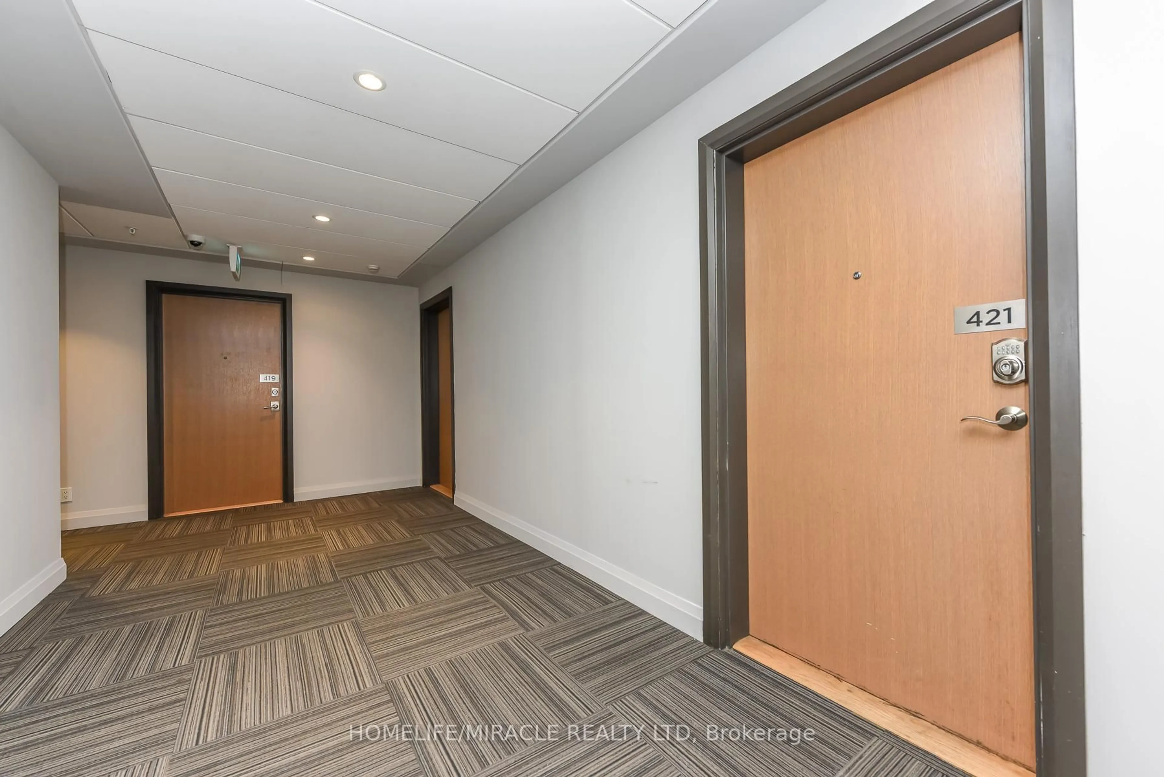 Indoor foyer for 1105 Leger Way #421, Milton Ontario L9E 1K7